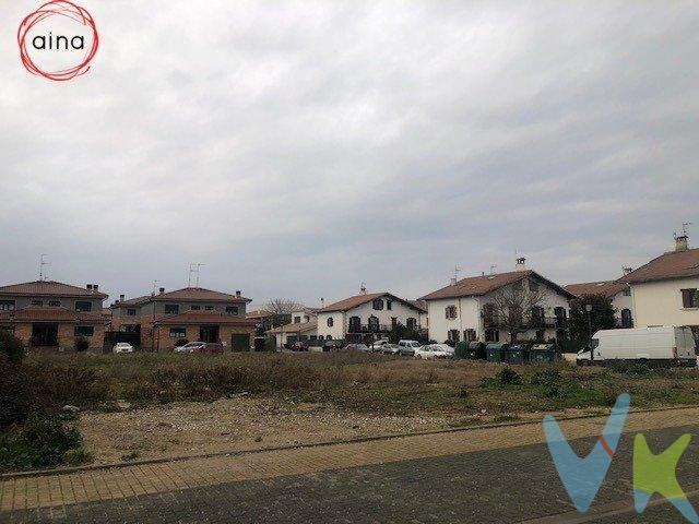 TE GUSTARÍA VIVIR EN UN PUEBLO Y CONSTRUIR LA CASA DE TUS SUEÑOS?.  AQUÍ TIENES TU OPORTUNIDAD. PARCELA URBANIZADA DE 400M2 PARA CONSTRUIR VIVIENDA DE 240M EN PB+1- . DISPONIBLES 4 PARCELAS CONTIGUAS.