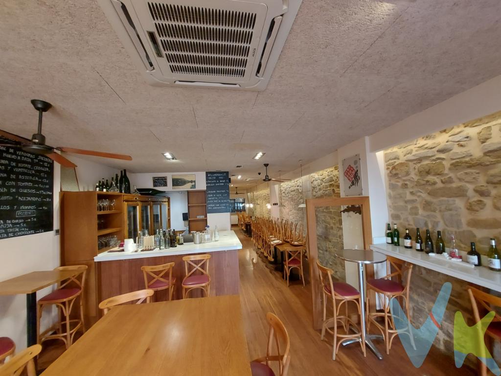 Restaurante acondicionado en Casco Antiguo de Logroño. Opción Sociedad Gastronómica.Aire Acondicionado.Bodega.Cocina con salida de humos.Instalaciones y Mobiliario.