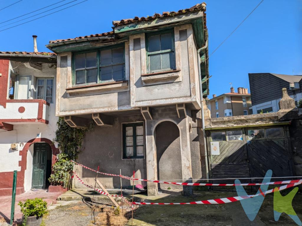 ¡Oportunidad de inversión en Los Corrales de Buelna! Se vende vivienda de dos plantas con corralada, en estado de ruina, ubicada en una excelente zona de Los Corrales de Buelna. Actualmente, ofrece la posibilidad de ser reformada para su uso como vivienda, pero también representa una gran oportunidad de inversión a futuro, ya que pertenece a una unidad de actuación en desarrollo.Clasificación urbanística: B+4, Ideal para rehabilitar o esperar su revalorizaciónSi buscas una inversión con potencial o un proyecto de rehabilitación en una ubicación estratégica, esta es tu oportunidad.