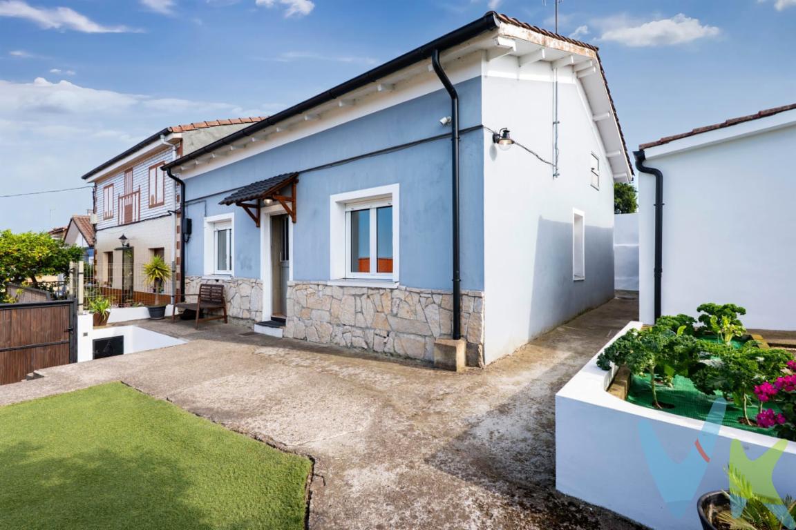 Tu refugio en Gijón: encanto, espacio y tranquilidad¿Buscas una casa en Gijón donde disfrutar del aire libre, la privacidad y el confort? Esta propiedad situada en la calle Altamira lo tiene todo.La casa principal se encuentra en un espectacular estado de conservación, con múltiples mejoras realizadas en ella que la hacen lista para entrar a vivir. Distribuida en una sola planta, cuenta con salón, cocina, dos dormitorios y un moderno cuarto de baño.Además de la vivienda principal, la finca incluye una segunda edificación de unos 36 m² con aseo, cocina y chimenea propia perfecta como estudio independiente, casa de invitados o espacio de ocio. La casa se asienta sobre una parcela de más de 300 m², ideal para quienes buscan sol, tranquilidad y vida al aire libre en la cual también tenemos un taller y trastero ideal para almacenamiento, bricolaje o hobbies.Situada en Los Caleros, una zona residencial tranquila, bien comunicada y con fácil acceso a todos los servicios de Gijón. Una excelente combinación de vida urbana y entorno natural.¿Te imaginas viviendo aquí o disfrutando de tu segunda residencia en Gijón? Esta propiedad es una oportunidad única para quienes buscan calidad de vida, funcionalidad y encanto. ¡Llámanos y ven a verla, estamos seguro de que te sorprenderá!En el precio publicitado no se incluyen los Impuestos de Transmisiones Patrimoniales ni los Gastos de Notaría y Registro. 