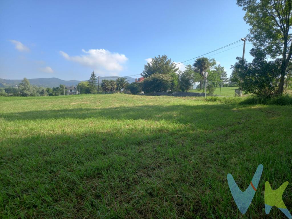 ¿Llevas tiempo buscando terreno para construir tu casa?  En pleno centro de Penagos, tienes un terreno rústico edificable de 3. 543 metros, junto al ayuntamiento, centro médico, farmacia, pistas deportivas, a 200 metros de de las piscinas y del nuevo conjunto urbano. A tan solo 2 kilómetros de la A-8, y con todos los servicios de Sarón, también a 2 kilómetros. La parcela tiene muy poca inclinación, lo que la hace perfecta para construir tu nuevo hogar. ¡¡LLÁMANOS Y VEN A VISITARLA!!Los precios mostrados no incluyen impuestos, gastos de compraventa ni financiación.Más información sobre transparencia, impuestos, gastos y condiciones de compraventa en nuestra web www.activanorte.com.