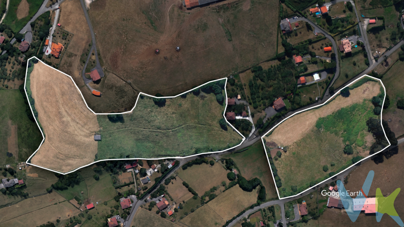 Fincas en venta zona Cenero Gijón.A la venta lote de fincas compuesto por las siguientes parcelas:Finca de 2526 m2 edificable.Finca de 1637 m2 edificable.Finca de 14.293 m2 rustica en la que hay una construcción destinada a almacén de 58m2.Finca rustica de 19.538 m2 rustica. La ubicación es inmejorable. A tan solo 15 minutos de Gijón, podrás disfrutar de todos los servicios y comodidades que una gran ciudad ofrece, sin renunciar a la tranquilidad y calidad de vida que te proporciona vivir en una zona residencial como Cenero.A 20 minutos de Oviedo y 30 de Avilés Con acceso cercano al tren y al autobús, esta ubicación es perfecta para aquellos que buscan la combinación perfecta entre tranquilidad y accesibilidad. La finca se encuentra en un entorno rodeado de naturaleza, ideal para desconectar del bullicio de la ciudad.Además, la finca se encuentra cerca de importantes vías de comunicación, lo que te permitirá desplazarte fácilmente y llegar a cualquier lugar en poco tiempo. Y si eres amante de los deportes al aire libre, estarás rodeado de hermosos paisajes y rutas para practicar senderismo y ciclismo.No pierdas la oportunidad de visitar esta magnífica finca edificable en la zona de Cenero, en Gijón. Cualquier duda o pregunta que tengas. Estaremos encantados de ayudarte.Llama ahora y reserva tu visita. ¡No dejes pasar esta oportunidad única de construir la casa de tus sueños en un entorno privilegiado!!!El precio de venta no incluye gastos de notaría, registro de la propiedad, gestoría, ni el Impuesto de Transmisiones Patrimoniales (ITP) o el IVA/AJD.