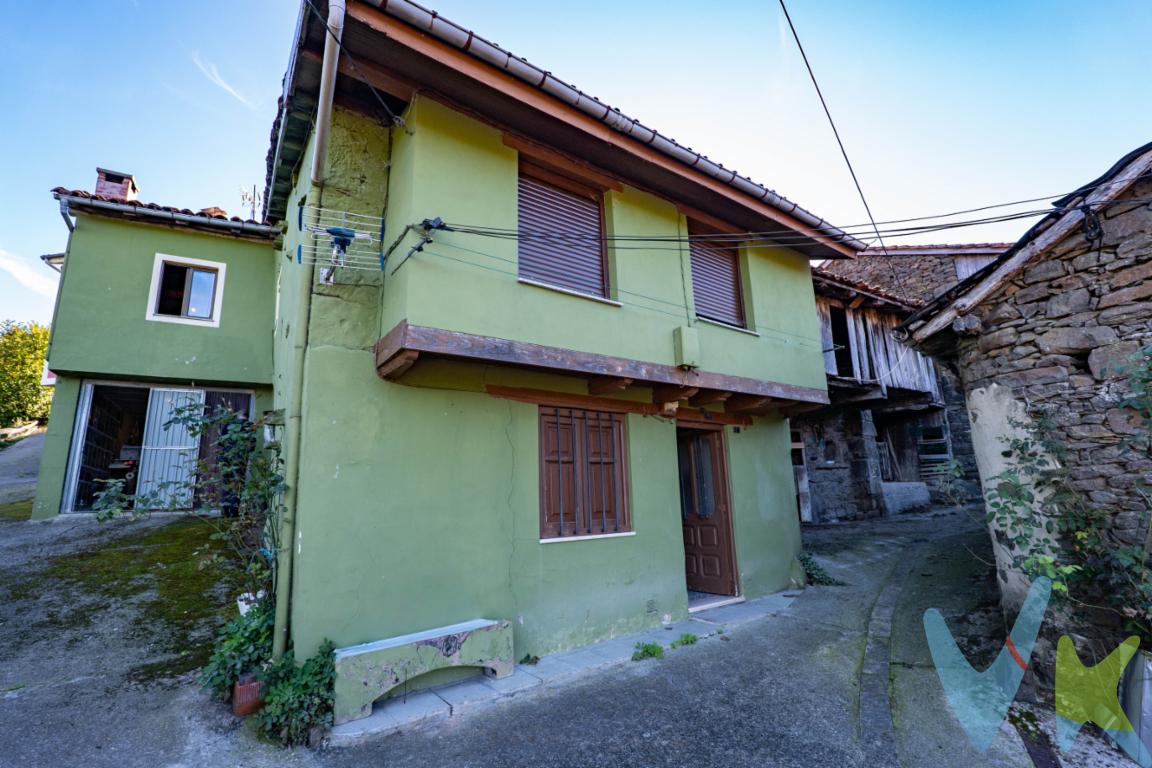Bonita casa en La Felguerina, en el Parque natural de Redes, reconocido por la UNESCO como Reserva de la Biosfera en 2001, espacio único y protegido, rodeada de un paraje espectacular donde los amantes de la montaña pueden disfrutar de todo el elenco de cumbres, naturaleza y fauna de la zona central de Asturias, como el Urogallo, el Oso Pardo o el Lobo. Aquí te presentamos esta coqueta casa para reformar a tu gusto en alguna zona, con garaje, una zona de almacén y un llagar donde poder unir a la casa principal a traves de un tabique que comunicaría todas las estancias. Ven a disfrutar de este lugar idilico que seguro que no te defraudará.En el precio final no están incluidos el Impuesto de transmisiones patrimoniales ni los gastos de notaría y registro.