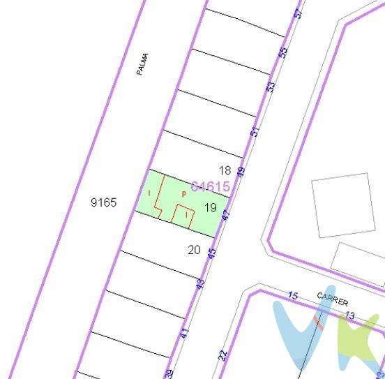 OPORTUNIDAD ÚNICA PARA CONSTRUIR TU FUTURO EN MARRATXÍ . Características principales:. Solar urbano de 205 m². Normativa urbanística: Residencial unifamiliar y plurifamiliar, con posibilidad de construir una vivienda independiente de 220 m² o dos viviendas pareadas de 110 m² cada una, máximo dos plantas. Incluye construcción existente de 56 m² con luz de Gesa y Agua. (actualmente alquilada hasta el mes de marzo del año 2026). Este solar en Es Figueral (Marratxí) te permite diseñar tu vivienda ideal —o incluso dos— en un espacio con gran potencial. Ya sea para vivir, invertir o ambas cosas, aquí encontrarás el escenario perfecto para materializar proyectos con valor y personalidad. Ubicado en una zona consolidada y muy demandada, cuenta con todo lo necesario a pocos pasos: estación de tren/metro, parques, colegios, supermercados y todos los servicios para hacer tu día a día cómodo, práctico y conectado. Una ubicación estratégica donde la tranquilidad residencial convive con la comodidad urbana. No dejes pasar esta oportunidad. Contacta ahora y descubre cómo este solar puede convertirse en tu mejor inversión o en el lugar donde construir la vida que imaginas. ¡Te acompañamos en cada paso del camino!