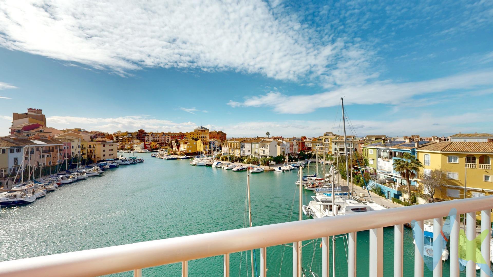  Vivir frente al mar y la dársena es el sueño de cualquiera que busque desconectar sin perder la comodidad de la ciudad.¿Imaginas despertar cada día con el azul del Mediterráneo inundando tu habitación? Este espectacular piso totalmente exterior, con dos dormitorios antes tres , dos baños, terraza y balcón., . Gracias a su ubicación privilegiada, todas las estancias de la casa ofrecen una panorámica única a la dársena y al mar. Disfruta de la brisa marina desde su terraza principal o relájate en su balcón privado. Es una vivienda bañada por la luz natural, diseñada para quienes valoran la paz de la costa sin renunciar a nada. A un paso de la playa y a solo unos kilómetros de Valencia. Rodeado de todos los servicios (supermercados, restaurantes de primer nivel y transporte público). Plaza de garaje disponible por solo 30.000€ adicionales. Gastos de notaria, registro, gestoría , honorarios inmobiliaria e impuesto no incluidos. Agencia inscrita en el registro de agentes de intermediación inmobiliaria de la Comunidad Valenciana RAICV0832. Por mandato expreso del propietario, comercializamos este inmueble en exclusiva compartida, lo que garantiza un servicio de calidad, un trato fácil y personalizado. Por este motivo se ruega no molestar al propietario, o a los vecinos. Si eres una agencia, llámanos colaboraremos contigo. Muchas gracias. Este anuncio no es vinculante, puede contener errores, se muestra a título informativo y no contractual. BEAUTIFUL APARTMENT WITH SEA AND DOCK VIEWS, WITH TERRACE AND OPTIONAL PARKING SPACE. Living facing the sea and the dock is a dream for anyone looking to disconnect without sacrificing the conveniences of the city. Imagine waking up every day to the blue of the Mediterranean filling your room? This spectacular, fully exterior apartment redefines the concept of "sea views." Thanks to its prime location, every room offers a unique panoramic view of the dock and the sea. Enjoy the sea breeze from the main terrace or relax on the private balcony. This home is bathed in natural light and designed for those who value the peace of the coast without compromising on anything. Just steps from the beach and only a few kilometers from Valencia. Surrounded by all amenities (supermarkets, top-notch restaurants, and public transport). Parking space available for an additional €30,000. Notary, registration, administrative, real estate agency fees, and taxes not included. Real Estate Agency registered with the Valencian Community's Register of Real Estate Agents RAICV0832. By express mandate of the owner, we are marketing this property on a shared exclusive basis, which guarantees quality service and easy, personalized attention. For this reason, please do not disturb the owner or the neighbors. If you are an agency, please call us; we would be happy to collaborate with you. Thank you. This advertisement is not legally binding, may contain errors, and is for informational purposes only.
