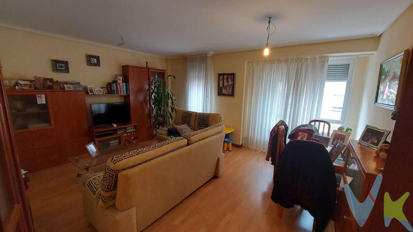 Apartamento reformado junto a Plaza primero de Mayo de Logroño, buena altura.Dispone de salón, cocina, 2 dormitorios y 1 baño.Ascensor a cota cero.Calefacción individual de gas.Exterior.A escasos metros de Gran Vía.