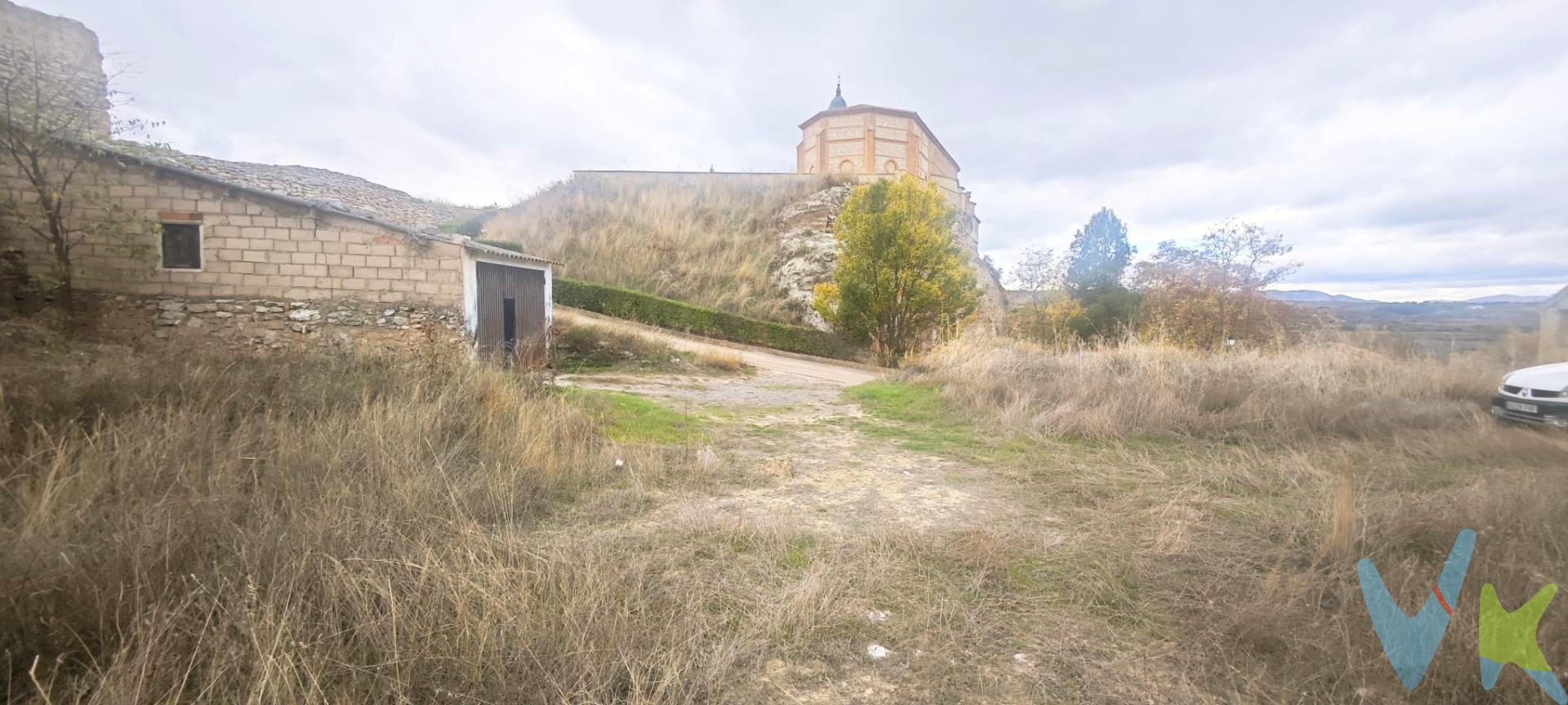 Paracuellos de Jiloca. Solar de 400 metros. Edificabilidad Baja+2. 2.20/m2. 6 metros mínimo de fachada. El precio no incluye impuestos, gastos de notaría, registro ni honorarios de intermediación. Este anuncio tiene carácter informativo y no es contractual. Puede estar sujeto a errores o modificaciones.