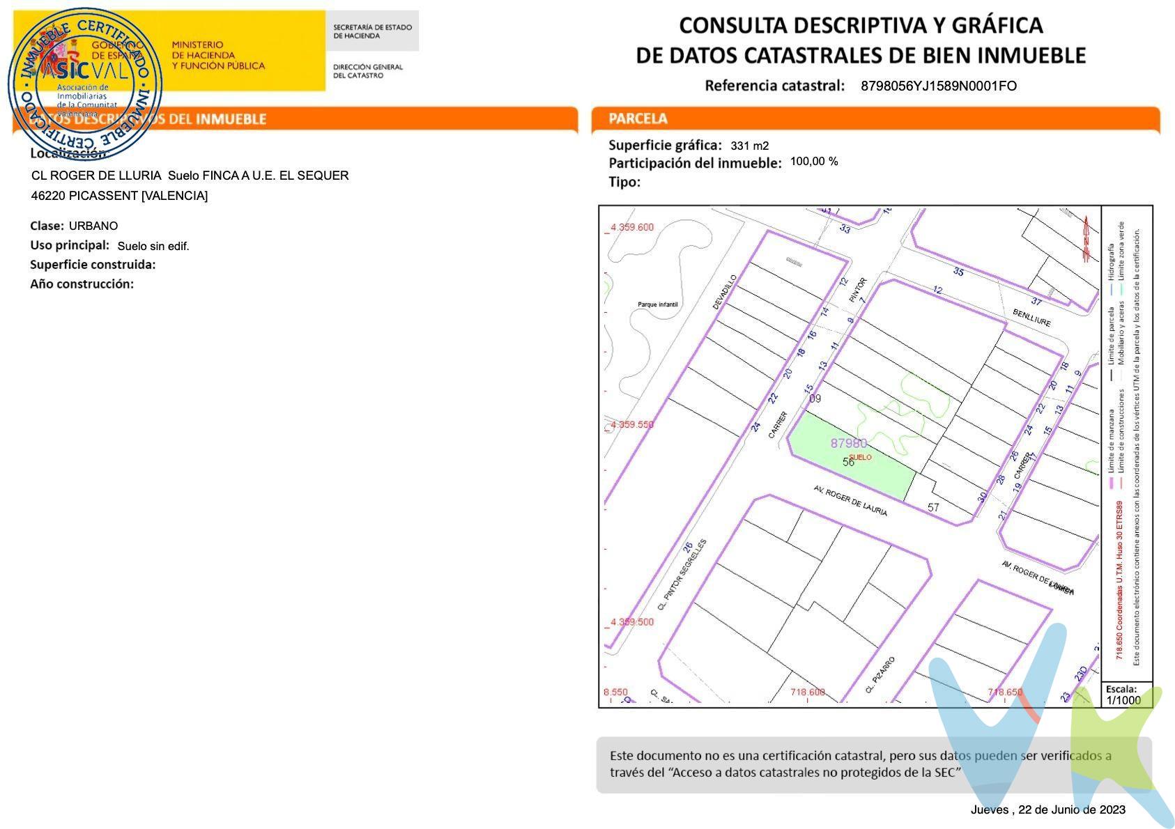 Se venden dos solares edificables en la localidad de Picassent, Valencia, en las calles de Roger de Lluria y Pizarro. . Tienen una superficie de 392m2 y 331m2 respectivamente. . El precio es de 400.000 euros cada uno. . 