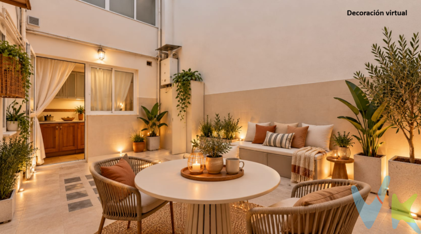 Piso de 3 HABITACIONES, 2 BAÑOS, ASCENSOR Y TERRAZA EN LA TORRE DE TORRENT!Un hogar con alma, en el corazón de Torrent. En una de las zonas más especiales y privilegiadas de Torrent, junto a la emblemática Torre y a tan sólo unos pasos de la estación de metro y de la avenida al Vedat, centro neurálgico de Torrente, encontramos esta vivienda situada en la calle Baviera. Un lugar donde la historia, la comodidad y la vida de barrio se encuentran.Ubicada en una finca tranquila y familiar, con ascensor y tan solo un vecino por planta, este piso en primera planta ofrece esa intimidad tan difícil de encontrar hoy en día.129m² de vivienda distribuidos en un amplio y soleado salón-comedor el cual invita a disfrutar de las pequeñas cosas: una sobremesa que se alarga, una tarde de domingo en familia o simplemente el placer de llegar a casa y sentir que estás donde quieres estar. Cuenta además con tres habitaciones espaciosas, de esas que permiten imaginar mucho más que un dormitorio: un refugio para descansar, una habitación llena de sueños o ese rincón personal que siempre has deseado, 2 baños completos, y como pequeño tesoro, dispone de una terraza interior privada, con acceso desde la misma cuidada y práctica cocina, un espacio propio que te permite tener una mascota, que los niños jueguen, donde tomar un café con calma, rodearte de plantas o disfrutar de un instante de tranquilidad en medio de la ciudad.Analizando la ubicación de esta casa se puede llegar a la conclusión de que, a veces, parece que sí se puede tener todo. Vivir junto a la Torre de Torrent significa tener a mano la esencia de la ciudad, sus calles, sus comercios y sus tradiciones, ver pasar su vida desde tu ventana, en definitiva realizar una excelente inversión, porque cuando compras una vivienda, no sólo compras lo que hay entre sus muros, también compras parte de la finca y, al menos metafóricamente, parte del barrio.Esta es una casa para vivir la vida que te gusta, porque un hogar no sólo son paredes y habitaciones. Ven a descubrirla.Si tienes que vender antes tu vivienda, llámanos y te asesoramos cómo hacerlo para además tener los mínimos gastos posibles y todas las garantías.Agencia Registrada con el nº00516 en el Registro Obligatorio de Agentes Inmobiliarios de la Comunidad ValencianaPor mandato expreso del propietario, COMERCIALIZAMOS ESTE INMUEBLE EN EXCLUSIVA, lo que le garantiza el acceso a toda la información, a un servicio de calidad, un trato fácil, sencillo y sin interferencias de terceros. Por este motivo, se ruega NO MOLESTAR AL PROPIETARIO, a los ocupantes de la propiedad o a los vecinos. Muchas gracias por su comprensión.La oferta está sujeta a cambios de precio o retirada del mercado sin previo aviso. Este anuncio en su conjunto, incluyendo textos, fotos, imágenes o cualquier otro contenido de este, no es vinculante dado que la información es ofrecida por terceros y puede contener errores. Se muestra a título informativo y no contractual.El precio del inmueble no incluye los honorarios de la agencia que ascienden al 4%+IVA del precio final del inmueble (con un mínimo de 4000), ni los gastos de notaría y registro de la propiedad (que están sujetos a aranceles y varían dependiendo del precio de escrituración), ni los impuestos (que en la Comunitat Valenciana varían dependiendo del precio del inmueble y de las características personales del comprador).Esta propiedad se pone a la venta con toda la documentación comprobada y en regla, por lo que ofrecemos GARANTIAS a los compradores. 