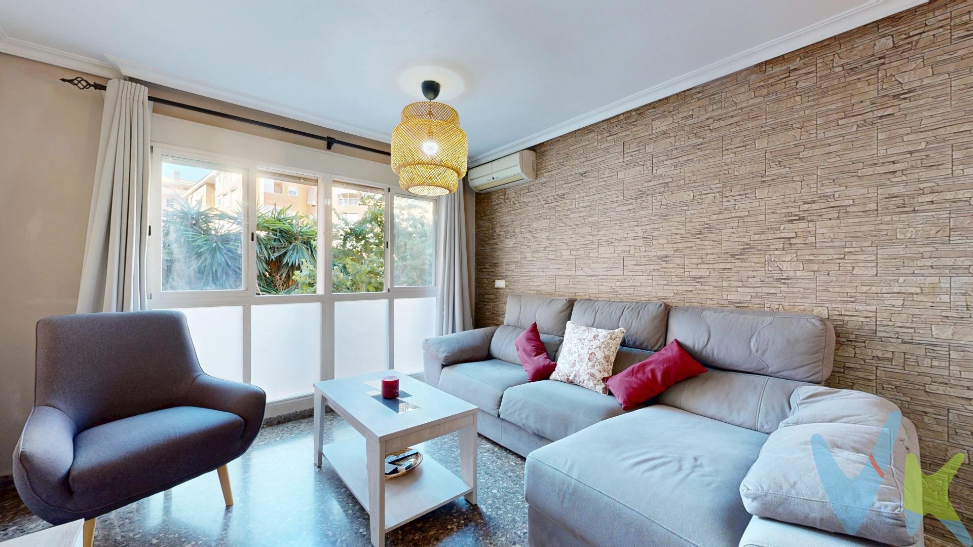 Descubre este encantador piso en  Torrent zona de Parque Trenor .  . Esta vivienda construida en 2004 te ofrece todo lo que necesitas para empezar una nueva vida sin preocupaciones: ¡está lista para entrar a vivir! Disfruta de amplios espacios con sus tres habitaciones dobles y una sencilla perfectas para adaptarse a tus necesidades , tres de ellas con armarios empotrados . Además, cuenta con dos baños completos equipados con bañera , uno de ellos en suite . La gran cocina es el corazón del hogar; espaciosa y luminosa gracias a su galería adyacente ideal para disfrutar mientras cocinas o simplemente relajarte al aire libre dentro del confort del hogar. También podrás aprovechar un hermoso patio interior perfecto tanto como espacio verde como área dedicada a lavandería. La vivienda cuenta con plaza de aparcamiento y ascensor . Este inmueble está catalogado como Vivienda Protegida (VPO). En cuanto a la ubicación privilegiada cerca del metro, centros médicos destacados e instituciones educativas desde colegios hasta universidades aseguran comodidad en tu día-a-día además contarás también con plaza de garaje incluida. Si buscas tranquilidad pero no quieres renunciar al acceso fácil hacia los servicios urbanos esenciales..¡esta propiedad podría ser tu nuevo lugar favorito!. Muebles y electrodomésticos no incluidos en el precio. Gastos de compraventa y honorarios inmobiliaria no incluidos . ¿Necesitas financiación ?Contamos con departamento financiero . Llámanos no dejes pasar la oportunidad que estabas esperando.