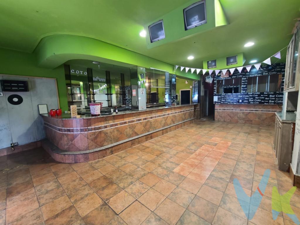 VENTA de local en la calle Munilla, 110 m2, instalado como bar, almacén, cocina y baños. Póngase en contacto con nosotros para concertar una visita!! En el precio no está incluido el Impuesto de Transmisiones Patrimoniales, ni los gastos de notaría y registro. 