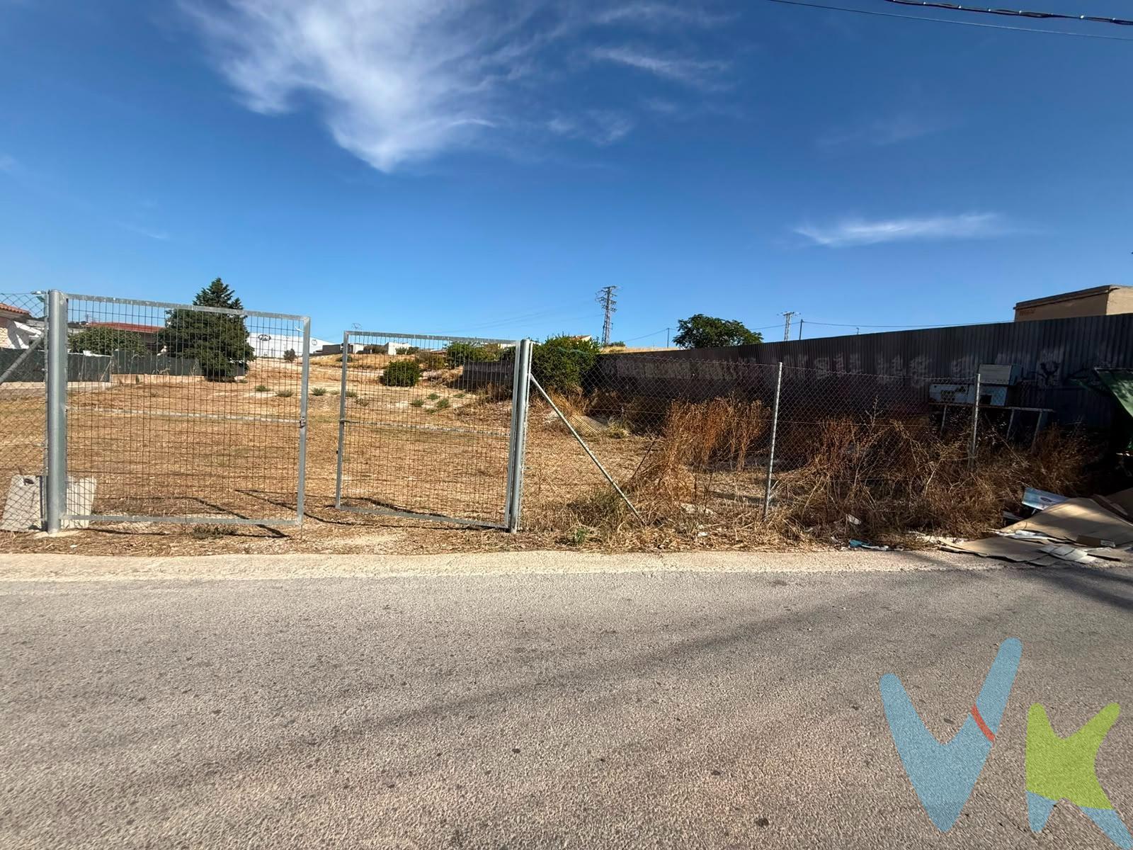 Se vende terreno rústico de 842 m² situado en **La Brancha, pedanía de Molina de Segura (Murcia), en el **Paraje de La Brancha, Polígono 18, Parcela 145. Una parcela ideal para quienes buscan un espacio al aire libre para disfrutar del entorno rural y desarrollar actividades de ocio, recreo, huerto, esparcimiento o disfrute de la naturaleza. Características:. Una buena oportunidad para disponer de un espacio privado en un entorno rural, alejado del ambiente urbano, para disfrutar en familia o como zona de recreo. Para más información o concertar una visita, no dude en contactar. PVP: 60.000€. No incluye gastos, impuestos y demás gastos legalmente correspondan al comprador: ITP del 7,75% con carácter general; existen excepciones según normativa aplicable (1). Base imponible el mayor valor entre el precio de venta o el valor referencia catastral. Gastos Notaría y Registro: 1.900€ aprox. según complejidad y aranceles vigentes (2). Financiación: gastos de hipoteca, tasación y gatos bancarios a cargo del comprador, según su necesidad y elección. Servicio doble de intermediación: Honorarios inmobiliaria a cargo del comprador: 3% precio final con un mínimo de 3.000€, más IVA (21%), salvo acuerdo contrario tras negociación, no incluidos en PVP. Operación y condiciones de compraventa sujeta a aceptación expresa del vendedor. Para acceder a información y documentación legalmente exigible por el consumidor: https://www.inmotasa.es/consumidor/ .   Comercialización en multiexclusiva: Por mandato expreso del propietario, este inmueble se comercializa en multiexclusiva, lo que garantiza un acceso completo a la información, un servicio profesional y una gestión ordenada, sin interferencias de terceros. Si eres agente inmobiliario y tienes un cliente interesado, estaremos encantados de colaborar.    Una compra tranquila y bien acompañada: Al contactar directamente con nosotros, evitarás molestias innecesarias a la propiedad. Nos encargamos de toda la intermediación, facilitándote la documentación, la información necesaria y un trato cercano, claro y sin complicaciones.  (1) Para una información exhaustiva sobre el funcionamiento, tipos impositivos y bonificaciones del ITP en la Región de Murcia, puedes consultar el portal oficial de la Agencia Tributaria Autonómica en el siguiente enlace: agenciatributaria.carm.es/ITPAJD. (2) Tarifas notariales y registrales reguladas en Anexo I Del Real Decreto 1426/1989 y, Anexo I Del Real Decreto 1427/1989, respectivamente.