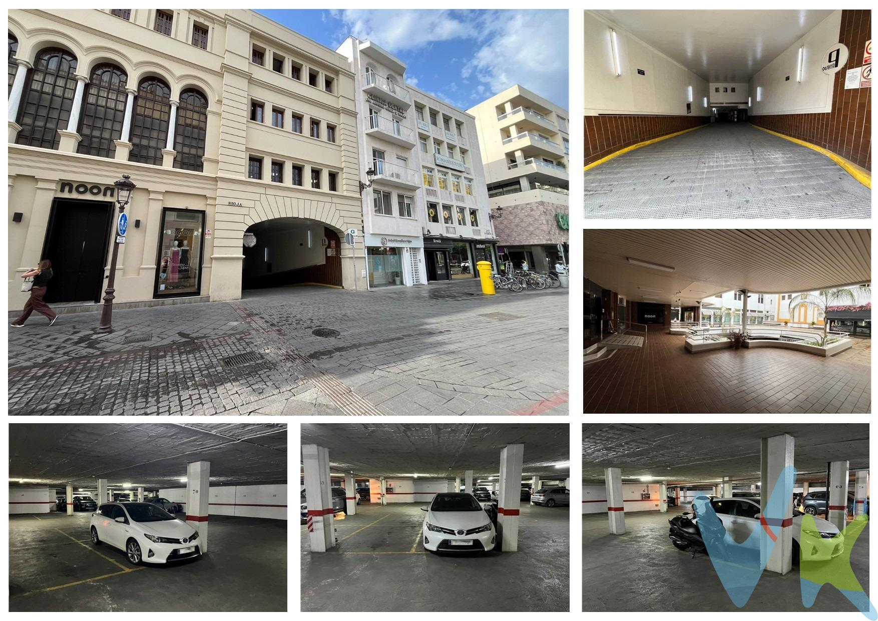 Se vende amplia plaza de garaje situada en una de las zonas más exclusivas y demandadas de Sevilla: Plaza de la Magdalena, en pleno corazón del centro histórico y comercial de la ciudad. Ideal para residentes, trabajadores o inversores, esta plaza ofrece acceso directo y cómodo, con vigilancia y seguridad las 24 horas. A solo unos pasos de calles comerciales como Tetuán, Sierpes y la Plaza Nueva, y con excelente conexión a vías principales. ✅ Fácil maniobrabilidad. ✅ Edificio moderno con acceso por ascensor. ✅ Acceso con mando a distancia. ✅ Zona con alta demanda de aparcamiento. ¡Olvídate de dar vueltas buscando dónde aparcar en el centro! Invierte en comodidad y tranquilidad. Para más información no dude en contactarnos. Estaremos encantados de atenderle. Informamos a nuestros clientes que el precio de venta no incluye lo siguiente: Honorarios de la agencia inmobiliaria, Impuestos (I.T.P., I.V.A. o A.J.D., en su caso) ni otros gastos de la compraventa (gastos de Registro de la Propiedad, Notaría, Gestoría ni de posible Financiación). Documento F.I.S. a disposición del consumidor según Decreto 218/2005 Junta de Andalucía.