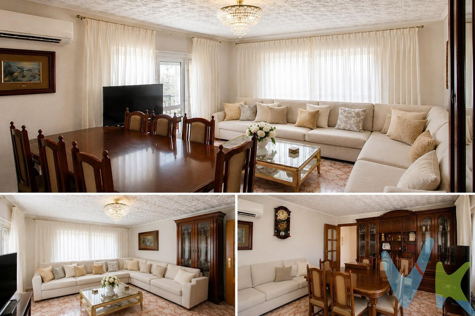 Hay viviendas que simplemente se visitan… y otras en las que es fácil imaginar una nueva etapa de vida. Esta es una de ellas. Te presentamos esta amplia vivienda en Xirivella, perfecta para quienes buscan espacio, comodidad y una distribución pensada para disfrutar del día a día. Dispone de 4 dormitorios, ideales para familias numerosas, para quienes necesitan un despacho en casa o simplemente desean amplitud en cada estancia. El corazón de la vivienda es su luminoso salón-comedor, un espacio acogedor con salida directa al balcón, donde podrás disfrutar de un café por la mañana, relajarte al final del día o compartir momentos con los tuyos. La cocina independiente, práctica y funcional, cuenta con salida a galería, aportando un espacio extra muy útil para las tareas del hogar y el almacenamiento. Además, la finca dispone de ascensor, un valor añadido que aporta comodidad y accesibilidad en el día a día. Una vivienda con el espacio que muchas familias necesitan y en una ubicación excelente, rodeada de todos los servicios esenciales: supermercados, colegios, transporte público, comercios y zonas de ocio. Si buscas un hogar donde empezar nuevos recuerdos y disfrutar de cada rincón, esta puede ser la oportunidad que estabas esperando. Ven a visitarla y descubre todo lo que puede ofrecerte. INFORMACIÓN LEGAL AL CONSUMIDOR:. El precio indicado no incluye impuestos ni gastos derivados de la compraventa. Gastos a cargo del comprador:. • Impuesto de Transmisiones Patrimoniales (ITP): En segundas transmisiones, el tipo general vigente en la Comunitat Valenciana es del 10% sobre la base imponible, que será el mayor valor entre el precio de compraventa, el valor declarado o el valor de referencia catastral, pudiendo aplicarse tipos reducidos según las circunstancias del comprador. • Honorarios de intermediación inmobiliaria: 4% del precio final de venta con un mínimo de 4000€ + IVA (21%), a cargo del comprador. No incluidos en el precio de venta. • Notaría y Registro de la Propiedad: Los aranceles son oficiales y variables en función del precio y características de la operación. A título orientativo, entre 600 € y 1.000 €. Los gastos se distribuirán conforme a la normativa vigente, salvo pacto en contrario. Las condiciones pueden variar en función de las circunstancias personales y del régimen fiscal aplicable. Otros gastos:. • Gastos de financiación: Tasación, comisiones y condiciones bancarias según la entidad elegida por el comprador. • Gestoría: Servicio opcional, con costes variables en función del proveedor. • Podrán existir otros gastos inherentes a la formalización de la compraventa que correspondan al comprador según normativa vigente. El vendedor asumirá los gastos que legalmente le correspondan, salvo pacto en contrario. El inmueble no se encuentra sujeto, a fecha de publicación, a limitaciones de precio derivadas de normativa de zonas de mercado residencial tensionado. Se facilitará al cliente información detallada y personalizada de todos los costes asociados a la operación, así como la documentación relativa al inmueble, disponible en la sede física de la agencia - Av. Blasco Ibáñez 5 Bajo, 46970, Alaquàs (Valencia) y/o en el medio electrónico habilitado – www.inmueblesvalencianos.net. La agencia actúa exclusivamente como intermediaria en la operación. Cualquier compraventa queda sujeta a la aceptación expresa del vendedor y a la formalización del correspondiente contrato. El presente anuncio tiene carácter meramente informativo y no contractual, pudiendo estar sujeto a errores, cambios o actualizaciones.  . La venta de esta vivienda se gestiona mediante contrato de EXCLUSIVA COMPARTIDA por lo que se trabaja con cerca de 400 Inmobiliarias. . . 