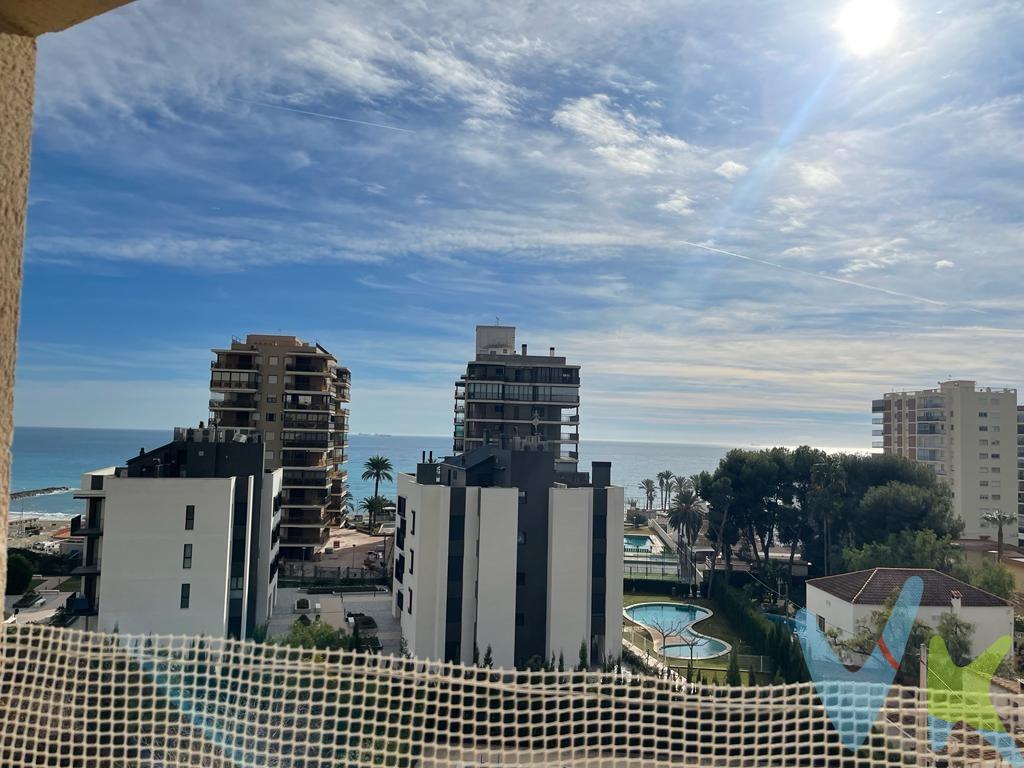 OPORTUNIDAD DE INVERSIÓN: Apartamento con inquilino activo en playa de Eurosol Benicasim. Se trata de un apartamento de cuatro habitaciones situado en una de las zonas más demandadas de Benicàssim: la zona de Eurosol, a escasos metros de la playa y en un bonito y tranquilo residencial con zonas comunes: piscina comunitaria, garaje en sótano. Una propiedad ideal tanto para inversores consolidados como para quienes buscan con planes de futuro y como inversión un apartamento en Benicasim con una inversión de alta estabilidad y rendimiento inmediato así como poseer un activo . 📍 UBICACIÓN PRIVILEGIADA. Ubicado en la zona de Eurosol, este apartamento se encuentra a tan solo 5 minutos caminando de la playa, rodeado de servicios, restaurantes, supermercados y zonas de ocio. La excelente conexión con el centro urbano y la estación de tren añade un valor estratégico a la propiedad, tanto para alquiler vacacional como de larga estancia. 🏡 CARACTERÍSTICAS DEL INMUEBLE. Superficie construida: 111 metros construidos. Distribución: 4 habitaciones amplias y dos cuartos de baño, salón comedor con acceso a terraza con bonitas vista al mar, y cocina independiente. ! No dudes en visitarlo si realmente estás interesado!. Por mandato expreso del propietario comercializamos este inmueble mediante contrato de multi-exclusiva, por el cual numerosas agencias colaboradoras, nacionales e internacionales, ofrecen esta vivienda a sus potenciales compradores, todo ello garantizando un servicio de calidad, un trato fácil, sencillo y sin interferencias de terceros, ya que la gestión es a través de nuestra agencia. *Impuestos, gastos de compraventa tales como honorarios agencia y financiación no incluidos. 