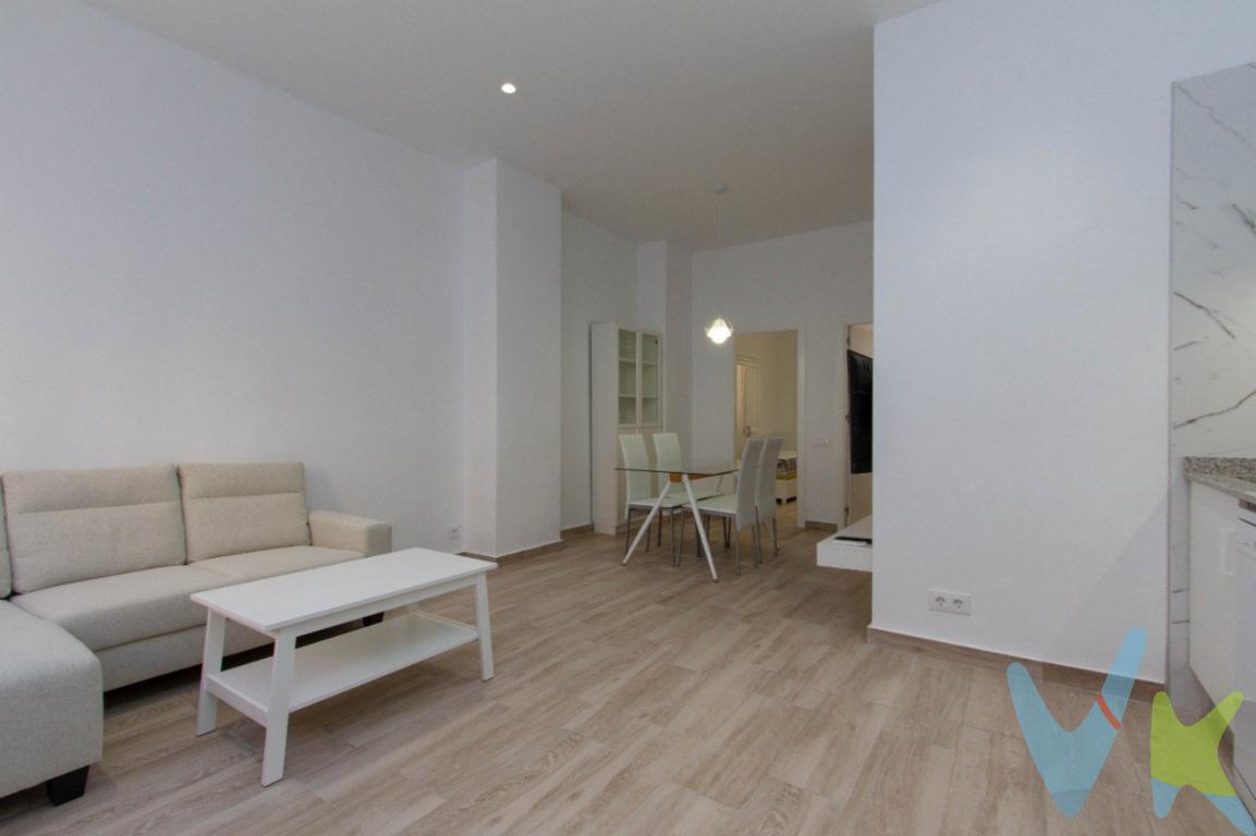 ESPECTACULAR VIVIENDA EN PLANTA BAJA REFORMADA. ALTA RENTABILIDAD PARA INVERSORES. Situada en el barrio de Campanar muy cerca del centro comercial Nuevo Centro y a escasos metros de la parada de metro de Campanar. Se trata de una vivienda totalmente reformada: techos altos, paredes lisas, cocina moderna, baño de diseño, ventanas climalit, instalaciones de fontanería y el electricidad nuevas. En definitiva, una vivienda singular con una reforma cuidada al máximo detalle, que pocas veces aparece, permitiéndote disfrutar de una vida cómoda. Esta fantástica vivienda distribuida en 2 habitaciones y 1 baño, con salón-comedor y cocina abierta de diseño hará las delicias de toda la familia. Además, cuenta con aire acondicionado por split. Es decir, todo lo necesario para conseguir una alta calidad de vida. No lo pienses, es una gran oportunidad para ti. LlámanosMBI ABASTOS está inscrita en el Registro de Agentes de Intermediación Inmobiliaria de la Comunidad Valenciana RAICV 1525.La descripción del presente inmueble e imágenes tienen mero carácter informativo y en ningún caso carácter contractual, pudiendo ser modificados por la agencia inmobiliaria sin que ello implique responsabilidad alguna frente a terceros. No incluidos en el precio impuestos, gastos de notaría, registro ni honorarios de la agencia. Esta propiedad se pone a la venta con toda la documentación comprobada y en regla, por lo que ofrecemos GARANTIAS a los compradores.Por mandato expreso del propietario comercializamos este inmueble mediante contrato de multiexclusiva, por el cual numerosas agencias colaboradoras, nacionales e internacionales, ofrecen esta vivienda a sus potenciales compradores, todo ello garantizando un servicio de calidad, un trato fácil, sencillo y sin interferencias de terceros. Por este motivo, se ruega no molestar al propietario, a los ocupantes de la propiedad, a los vecinos o conserjes del edificio o urbanización si los hubiera.Muchas gracias por su comprensión.