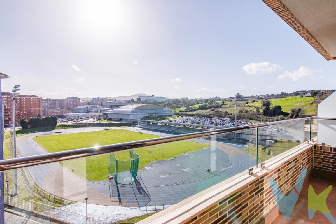  En la destacada zona de El Quirinal de Avilés, se encuentra esta EXCEPCIONAL VIVIENDA en venta!. Se presenta como una OPORTUNIDAD ÚNICA ya que aúna exclusividad, modernidad y comodidad, ofreciendo todas las características necesarias para disfrutar de una alta calidad de vida, en definitiva...el hogar que estabas esperando.Edificio de reciente construcción, con unas calidades inmejorables. Este inmueble cuenta con una superficie construida de 92,23 m2y 79,16 metros útiles, el espacio ha sido cuidadosamente diseñado para maximizar la funcionalidad y el confort. La distribución interior incluye, una magnífica cocina con gran capacidad de almacenaje y electrodomésticos de última generación, así como una zona de lavado y despensa, dos amplias habitaciones con armarios empotrados de gran capacidad,  ambas con salida a  una acogedora terraza, dos baños completos uno de ellos en suite y un buen salón comedor que invita al descanso y relax. Desde su terraza con orientación al sur, podrás contemplar unas amplias y magníficas vistas mientras disfrutas del sol y del aire libre.Esta vivienda destaca por el amplio tamaño de todas sus estancias lo que la hace especialmente cómoda, cálida y cogedora, te enamoraras de ella nada más verla.La vivienda incluye trastero y una amplia plaza de garaje con acceso directo y se entrega totalmente equipada, lo que te permitirá disfrutarla desde el primer día sin inversiones adicionales.La zona del Quirinal, es una de las zonas más destacadas de la ciudad por su ambiente tranquilo y seguro, perfecto para familias, cuenta con todo tipo de servicios y está perfectamente comunicada con excelente conexión con el transporte público y  ubicada a tan solo 10 minutos caminando del centro y casco histórico de Avilés.No esperes más... llámanos para agendar una visita y descubrir todas las maravillas que esta encantadora vivienda te puede ofrecer!!! Esta oportunidad de vivienda que conjuga perfectamente todas estas cualidades y la hace tan EXCLUSIVA.... no se debería pasar por alto!!! PRECIO DE VENTA SIN GASTOS NI IMPUESTOS INCLUIDOS: El precio de venta no incluye gastos de notaría, registro de la propiedad, gestoría, ni el Impuesto de Transmisiones Patrimoniales (ITP) o el IVA/AJD. HONORARIOS: El precio de venta no incluye los honorarios que se devengan a cargo del cliente comprador por la prestación de servicios de asesoramiento y gestión. El importe asciende al 2%, con un mínimo de 2.000 EUR, del Precio de Venta (IVA no incluido). Dichos honorarios deberán ser abonados a la firma de la escritura pública.  