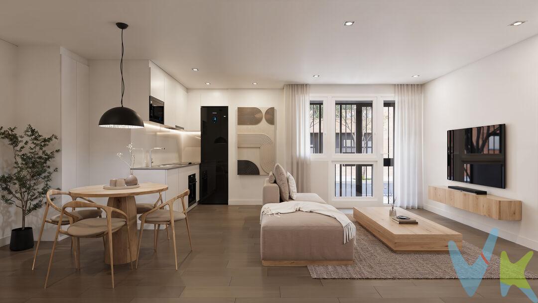 Vivienda de obra nueva en Ezkaba: diseño, eficiencia y confort
Estrena vivienda en un entorno moderno, rodeado de zonas verdes y perfectamente comunicado con Pamplona.
Se trata de un proyecto de 6 viviendas de transformación cambio de uso de local a vivienda, en un entorno ideal para esta transformación a residencial por la amplitud de zonas verdes y al tratarse de un barrio de reciente contrucción con calles y aceras con gran anchura.
Descubre esta vivienda de obra nueva en el barrio de Ezkaba, un entorno residencial de reciente desarrollo que combina tranquilidad, amplios espacios urbanos, zonas verdes, comercios y todos los servicios necesarios para disfrutar del día a día.
La vivienda cuenta con un proyecto de distribución interior pensado para aprovechar al máximo cada espacio, con un amplio salón-cocina-comedor, dos dormitorios, baño completo y un práctico espacio exterior destinado a tendedero. Una distribución funcional y actual, ideal para quienes buscan comodidad, diseño y calidad de vida.
Eficiencia energética y máximo confort durante todo el año. La vivienda dispone de calificación energética A e incorpora un eficiente sistema de aerotermia para la producción de agua caliente sanitaria (ACS) y la climatización mediante suelo radiante, con calefacción y refrigeración. Además, sus soluciones constructivas están adaptadas a la normativa vigente en materia de eficiencia energética y aislamiento acústico, favoreciendo el confort térmico y el bienestar en el interior de la vivienda.
Los materiales y acabados han sido seleccionados para ofrecer una imagen moderna, cuidada y de calidad. La vivienda se entrega con la cocina amueblada y completamente equipada con electrodomésticos, para que puedas disfrutar de tu nuevo hogar desde el primer día.
Un entorno pensado para vivir. Ezkaba destaca por su urbanismo de reciente desarrollo, sus amplios viales, sus espacios verdes y su oferta comercial y de dotaciones. Todo ello, junto con una excelente comunicación mediante autobús urbano con el centro de Pamplona, permite combinar la tranquilidad de un entorno residencial con la comodidad de disponer de la ciudad al alcance.
Además, tendrás a tu disposición la memoria de calidades, los planos de distribución y la información sobre las características constructivas del proyecto, para conocer en detalle tu futura vivienda.
Una oportunidad para estrenar hogar con diseño actual, alta eficiencia energética y todas las comodidades que buscas.
Contacta con nosotros para ampliar información y descubrir todos los detalles de esta vivienda en Ezkaba.
INFORMACIÓN LEGAL
▪ Información meramente orientativa, sin carácter contractual.
▪ Superficies y características aproximadas, con finalidad descriptiva.
▪ En el precio de venta están incluidos los honorarios de la agencia inmobiliaria, que serán asumidos por la parte vendedora.
▪ El precio indicado no incluye los gastos e impuestos derivados de la compraventa a cargo del comprador (Notaría, Registro de la Propiedad, I.T.P., A.J.D. o I.V.A., según corresponda), ni otros posibles gastos asociados.
▪ El inmueble se transmite sin mobiliario ni otros enseres, salvo que se indique expresamente lo contrario.
 
A modo orientativo en Navarra:
▪ Notaría y Registro: 1%–1,5%.
▪ ITP: tipo general 6% (con posibles bonificaciones).
▪ AJD: aprox. 0,5%–1%.