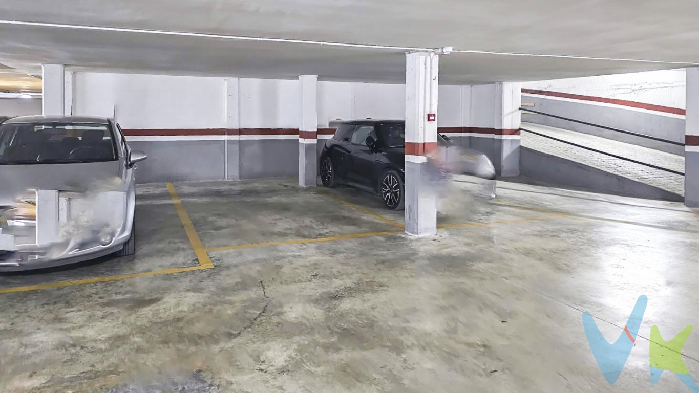 Te presentamos en exclusiva esta magnifica plaza de garaje EN LA MISMA AVENIDA OLIMPICA DE PARC CENTRAL, numero 52.Plaza Amplia.Garaje con buen acceso y maniobrabilidad.Situada en segundo sótano.En la misma avenida principal de TorrentLlámanos para más información o visitarla.Por mandato expreso del propietario, comercializamos este inmueble EN EXCLUSIVA, lo que le garantiza un servicio de calidad, un trato fácil, sencillo y sin interferencias de terceros. Por este motivo, se ruega no molestar al propietario, a los ocupantes de la propiedad, a los vecinos. Muchas gracias por su comprensiónEl precio publicado NO incluye:- Los gastos de notaría- El impuesto de transmisiones patrimoniales, cuyo tipo general es del 10 % (salvo que el comprador pueda acogerse a bonificaciones existentes).- Los gastos del registro de la propiedad.- Los honorarios de la inmobiliaria que paga la parte compradora, que ascienden a 800 euros más IVA, total 968 eurosAsimismo no incluye ningún otro gasto asociado que no este específicamente indicado que esta incluido. Los datos e información contenida en este anuncio es meramente informativa, por lo que no tiene carácter contractual, pudiendo contener errores, reservándose la inmobiliaria a poder modificarla en cualquier momento. Para saber más sobre el mismo no dude en ponerse en contacto con nosotros.