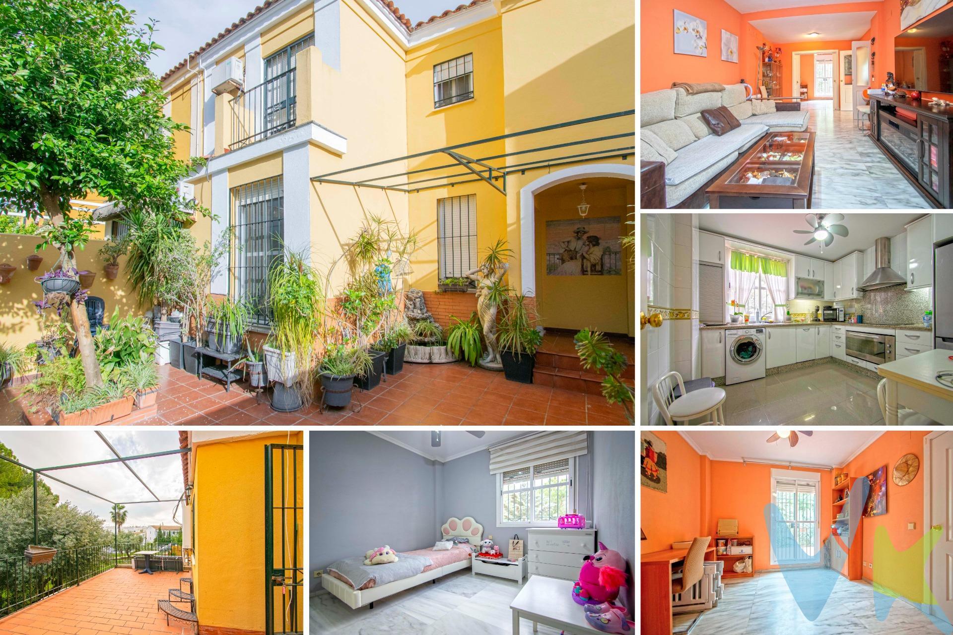 Estupenda casa adosada en la mejor zona de Castilleja de la Cuesta al lado de la prestigiosa escuela Yago School. A pocos minutos del centro comercial IKEA y el Hospital Vithas y con todo tipo de servicios a su alcance, comercios, colegios, parques, campo de fútbol piscina... La vivienda cuenta con un patio delantero muy amplio con puerta automática. Al entrar nos encontramos con un recibidor que nos da paso a un amplio salón-comedor con acceso a una gran terraza perfecta para disfrutar de una comida al aire libre. La cocina es independiente y se encuentra amueblada y equipada con todos los electrodomésticos, muy amplia; en esta misma planta tenemos un aseo. La casa cuenta con un gran semi sótano completamente diáfano que ocupa toda la superficie de la vivienda, con ventanas al exterior y aire acondicionado. La primera planta se distribuye en tres dormitorios dobles, todos con armarios empotrados, y dos baños completos, uno en dormitorio principal. . Las ventanas son de climalit de aluminio lacado con rejas y mosquiteras, las puertas de madera lacada en blanco y el suelo de mármol. Dispone de termo eléctrico para agua sanitaria y pre-instalación de gas natural, aire acondicionado en el salón comedor y en habitación principal. Amplia, exterior y muy luminosa. Una estupenda vivienda en una zona privilegiada, a pocos minutos de Sevilla. No la dejes escapar. Informamos a nuestros clientes compradores que el precio de venta no incluye lo siguiente: Honorarios de la agencia inmobiliaria, Impuestos (I.T.P., I.V.A. o A.J.D., en su caso) ni otros gastos de la compraventa (gastos de Registro de la Propiedad, Notaría, Gestoría ni de posible Financiación). Documento D.I.A. a disposición del consumidor según Decreto 218/2005 Junta de Andalucía.