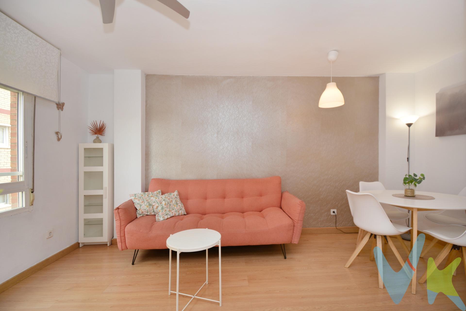 ENCANTADOR PISO CON TRASTERO EN SAN JOSE -  C/ JOAQUIN SOROLLA . Apartamento compuesto por dos dormitorios, salón, cocina independiente totalmente equipada y un baño. Se vende con mobiliario, tal y como se ve en el reportaje fotográfico. Finca del año 1999. 4ª planta exterior a la calle CON ASCENSOR.  . Suelos de parquet, y gres en cocina y baño, puertas lacadas en blanco y ventanas Climalit correderas. Split de aire acondicionado en salón y ventiladores de techo automáticos en los dormitorios. Calefacción y agua caliente individuales a gas.  . Gastos de comunidad de 51€. Trastero en finca incluido en el precio. . IDEAL COMO PRIMERA VIVIENDA, PARA ENTRAR A VIVIR. . Al lado del Parque de la Memoria. Transportes y comercios de todo tipo a un paso de la vivienda.  . SI QUIERES VIVIR EN UNA BONITA COMUNIDAD RODEADO DE GENTE ESTUPENDA..ESTE ES TU PISO!!! . No te pierdas el tour 360º y el reportaje fotográfico que hemos preparado para ti. . BUSCAMOS SOLUCIONES🏡,. ENCONTRAMOS HOGARES💙. 