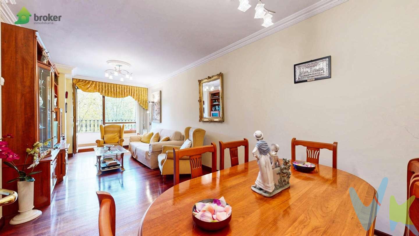 DOS HABITACIONES Y DOS BAÑOS, CON GARAJE DIRECTO Y TRASTERO
¡¡¡ EXCLUSIVA !!!  INMOBILIARIA BROKER pone a tu disposición esta coqueta vivienda seminueva en una zona privilegiada, rodeada de zonas verdes, una ubicación ideal que te permitirá disfrutar de tranquilidad y de la comodidad de estar a un paso de dos barrios con mucha vida, como son Arteagabeitia y San Vicente.
Está ubicada en un edificio construido en 2004. Cuenta con 2 habitaciones, amplio salón comedor, cocina de buen tamaño con salida a un práctico TENDEDERO y dos baños (uno de ellos aseo). El salón cuenta con un buen BALCÓN con vistas despejadas.
Las ventanas de toda la casa son de madera Climalit, tiene las paredes lisas, los suelos de madera en perfecto estado y dispone de CALEFACCIÓN DE GAS NATURAL con contador individual.
Es COMPLETAMENTE EXTERIOR y tiene ORIENTACIÓN SUR, así que podrás disfrutar de luz natural y sol durante gran parte del día.
El edificio tiene dos ASCENSORES A COTA CERO con capacidad para 8 personas, con videoportero y sin barreras arquitectónicas.
En el precio están incluidos una buenísima PARCELA DE GARAJE CON ACCESO DIRECTO desde el ascensor (en esquina y con capacidad para coche grande y moto) y un amplio TRASTERO embaldosado.
No pierdas la oportunidad de vivir en una buena zona, con todas las comodidades que supone un edificio de construcción reciente.
TENEMOS LLAVES, para que puedas verlo con total tranquilidad, así que llámanos cuanto antes o pásate por nuestra oficina de GERNIKAKO ARBOLA 38 y concertamos una visita.
Usamos tecnología 3D, para que puedas ver la vivienda con total realidad. Así, en la visita todo será más fácil a la hora de tomar decisiones.
Gastos de gestión del 3.500 € (+IVA) a cargo del comprador, no incluidos en el precio.
Trabaja con auténticos profesionales. Colegiado API 584
 