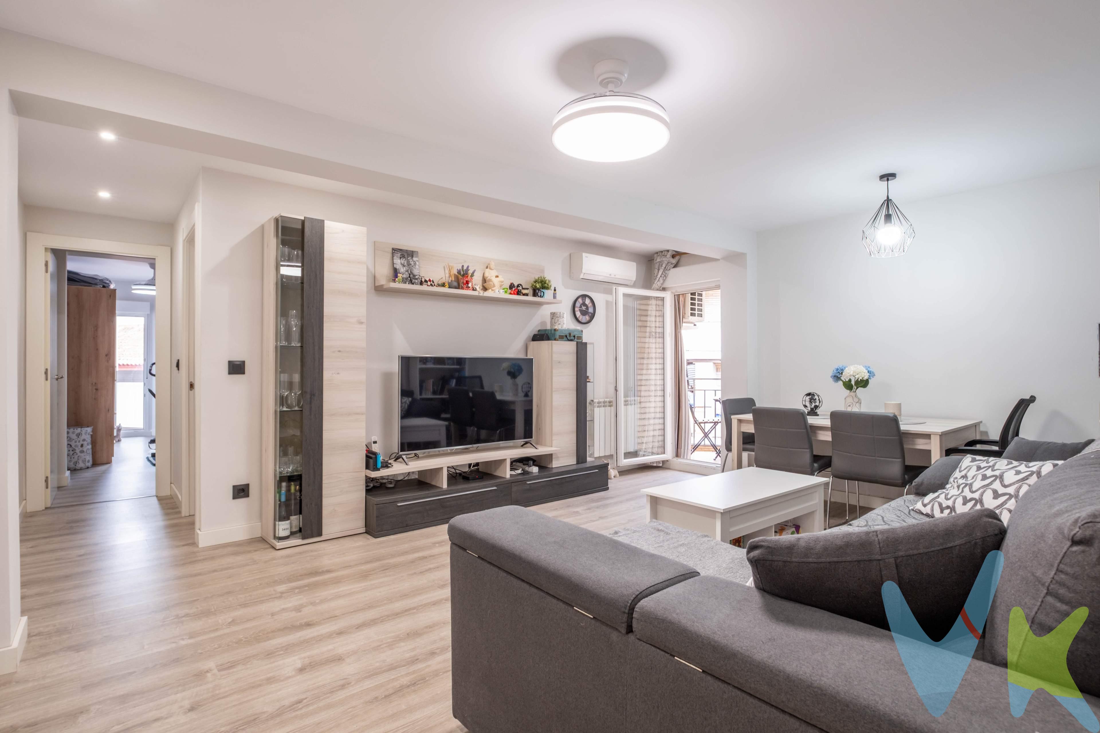 Tu nuevo hogar en calle Mariano Carderera, junto a Vía Univérsitas. ¿Buscas una vivienda reformada, con estilo actual y sin complicaciones?.  En c/ Mariano Carderera, una tranquila paralela a la vibrante Vía Univérsitas, te va a encantar. 💫 Totalmente reformada con un diseño moderno y funcional, perfecta para quienes valoran la comodidad y los espacios bien aprovechados. 🌞 Con orientación este y completamente exterior, esta casa se despierta cada día con luz natural que inunda cada rincón. El salón cuenta con una terraza encantadora, ideal para tu planta favorita, un café al sol o simplemente desconectar. 🛏️ Dispone de 2 dormitorios, pensados para el descanso y con espacio para adaptarse a tu estilo de vida. ❄️ Aire acondicionado instalado, para que vivas cómodo en cualquier estación. 📦 Y por si fuera poco: pocos gastos de comunidad, lo que la convierte también en una excelente opción de inversión.