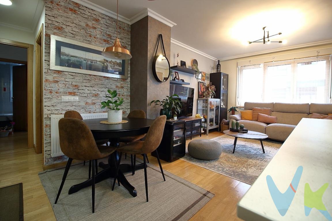 ¿Buscas un hogar seminuevo, listo para entrar a vivir y con todas las comodidades en Gijón? ¡Este piso es para ti!UBICACIÓN PRIVILEGIADA: CEARES Entorno residencial tranquilo, perfectamente comunicado y con todos los servicios a la puerta (colegios, supermercados, centros de salud y restauración). Calidad de vida sin renunciar a la cercanía del centro.CARACTERÍSTICAS PRINCIPALES:  Superficie: 84 m² construidos / 80 m² útiles optimizados al máximo.  Construcción reciente (Año 2010): Edificio moderno con acabados de alta calidad y excelente conservación de zonas comunes.  2 Habitaciones amplias: Espaciosas, luminosas y diseñadas para el máximo confort.  Baño completo y moderno: Funcional y equipado.  Luminosidad y armonía: Diseño contemporáneo con un ambiente acogedor. MÁXIMO CONFORT Y ALMACENAMIENTO:  Plaza de GARAJE incluida: Olvídate de buscar aparcamiento.  TRASTERO privado: Espacio extra para mantener tu hogar impecable.  Edificio con ASCENSOR: Sin barreras, acceso directo y cómodo. ¿POR QUÉ ES UNA EXCELENTE INVERSIÓN? Ideal tanto para primer hogar de parejas o familias, como para inversores que buscan una propiedad de alta demanda y sin necesidad de reformas en una de las ciudades más dinámicas del Norte. ¡NO DEJES ESCAPAR ESTA OPORTUNIDAD! Propiedades con garaje y trastero en edificios de 2010 no duran mucho en el mercado. Contáctanos hoy mismo y agenda tu visita sin compromiso. ¡Tu nuevo hogar te está esperando!Gastos e impuestos no incluidos en el precio. En segundas transmisiones, el comprador abona el ITP (porcentajes en Asturias: https://sede.tributasenasturias.es/sites/sede/default/es_ES/Que-quieres-hacer/Transmisiones-Patrimoniales-y-AJD), calculado sobre el mayor valor entre precio, tasación o valor de referencia catastral. Notaría y registro según aranceles variables; el comprador elige notario. El vendedor asume la plusvalía municipal; el resto de gastos (incluida hipoteca: tasación, costes bancarios, gestoría y formalización) son del comprador.Honorarios: intermediación a cargo del vendedor; mediación a cargo del comprador del 2% + IVA, mínimo 2.000  + IVA.El consumidor puede solicitar información y documentación adicional en la sede física o por correo electrónico de la Agencia (contacto en la web). La agencia actúa solo como intermediaria; toda compraventa queda sujeta a la aceptación expresa del vendedor y a la formalización del contrato. Anuncio meramente informativo: los datos corresponden a la fecha de publicación y pueden variar por actualizaciones legales, contractuales o fiscales. 