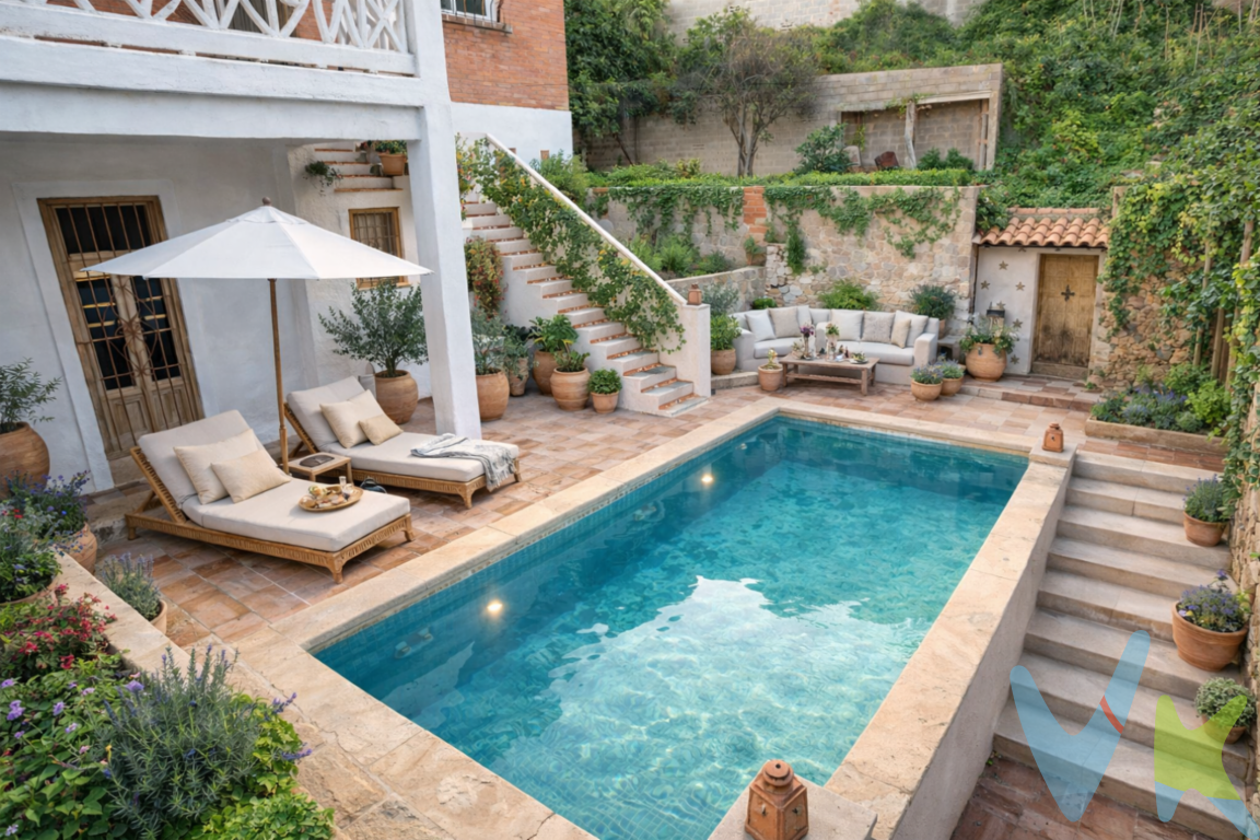 Chalet en Serra: naturaleza, luz y potencial a solo 30 minutos de ValenciaDescubre este encantador chalet situado en Serra, uno de los enclaves más privilegiados de la Sierra Calderona, a tan solo media hora de la capital valenciana. Una vivienda ideal para quienes buscan tranquilidad, naturaleza y calidad de vida sin renunciar a todos los servicios de un pueblo con vida durante todo el año.Ubicado en el corazón de un entorno montañoso espectacular, este chalet se encuentra en la puerta de entrada a la Sierra Calderona, rodeado de paisajes naturales que invitan al descanso, al senderismo y a disfrutar del aire libre en un ambiente único.La vivienda, muy luminosa y actualizada, cuenta con tres habitaciones, perfectas tanto para residencia habitual como para segunda vivienda. En la planta superior, a pie de calle, dispone de dos amplias terrazas ideales para disfrutar del sol, las vistas y momentos al aire libre. En la planta inferior se encuentran almacén y trastero, aportando un valioso espacio extra de almacenaje.Todo ello se asienta sobre una parcela de 610 m², con un enorme potencial para transformarla a tu gusto: crear una piscina privada, diseñar una zona chill out, un jardín mediterráneo o un espacio de ocio exterior donde disfrutar del clima valenciano durante todo el año.Una oportunidad única para vivir en plena naturaleza, con luz, espacio y múltiples posibilidades de personalización, en uno de los pueblos más demandados de la Sierra Calderona. Tu refugio en la montaña te espera.Agencia Registrada con el Nº 89 en el Registro Obligatorio de Agentes Inmobiliarios de la Comunitat Valenciana. Puede consultar en la web de la GVA. La oferta está sujeta a cambios de precio o retirada del mercado sin previo aviso. Este anuncio en su conjunto, incluyendo textos, fotos, imágenes o cualquier otro contenido del mismo, no es vinculante dado que la información es ofrecida por terceros y puede contener errores. Se muestra a título informativo y no contractual. El precio no incluye lo siguiente: Honorarios de la agencia inmobiliaria, impuestos (IVA, ITP) y otros gastos de la Compraventa (notaria, gestoría y registro). Por mandato expreso del propietario, comercializamos este inmueble en exclusiva, lo que le garantiza el acceso a toda la información, a un servicio de calidad, un trato fácil, sencillo y sin interferencias de terceros. Por este motivo, se ruega no molestar al propietario, a los ocupantes de la propiedad o a los vecinos. Muchas gracias por su comprensión. Si usted es agente inmobiliario y tiene un cliente para este inmueble, llámenos: estaremos encantados de colaborar. 