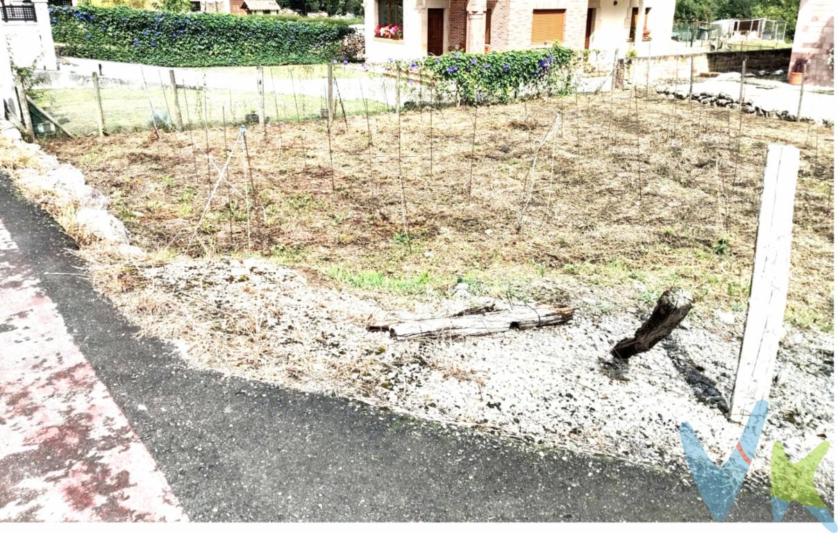 Ponemos a la venta, esta pequeña parcela urbana en Cosío, muy cerca de San Sebastián de Garabandal, donde podrás construir tu vivienda en uno de los entornos más singulares del Valle del Nansa.Se trata de una parcela urbana de 215 m²,  actualmente sin edificación. Según la información catastral aportada, el inmueble figura con clase URBANO.Una parcela atractiva y a buen precio, para quienes buscan construir una vivienda en un entorno rural, tranquilo y rodeado de naturaleza, disfrutando de la esencia de los pueblos tradicionales de Cantabria y, al mismo tiempo, de una ubicación con un importante atractivo turístico y religioso.Llámenos y se lo enseñaremosno se arrepentirá!!!Gastos e Impuestos no incluidos en el precio. Compra sujeta a ITP. El comprador se hará cargo de los costes de la escritura e inscripción en el Registro de la Propiedad.\"Más información sobre transparencia, impuestos, gastos y condiciones de compraventa en nuestra web www.activanorte.com\"