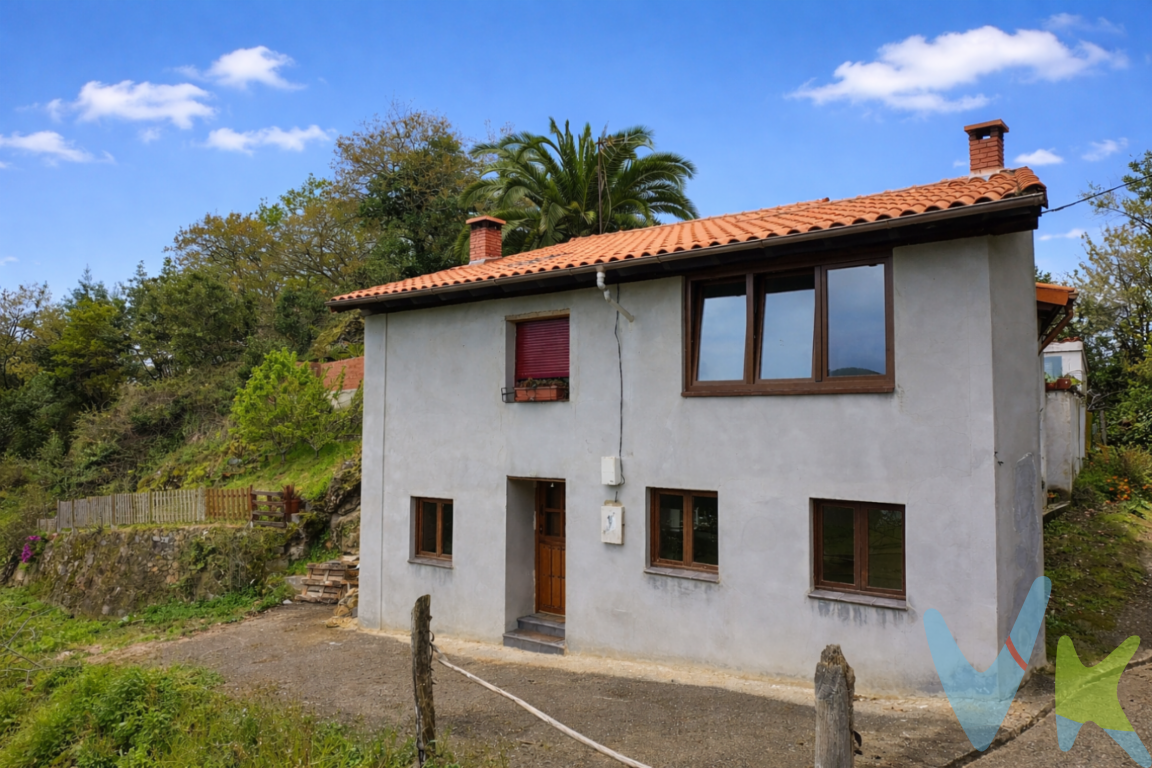 Ponemos a la venta esta vivienda en Vallina-Breceña (Villaviciosa), en un entorno tranquilo y rodeado de naturaleza, a 10/15 minutos de Villaviciosa y 35/40 minutos de Gijón. Dispone de 3 habitaciones, 1 baño, galería cerrada, tres terrazas y finca de unos 350 m² con árboles frutales, gallinero y anexos de almacenamiento. Orientación sur en la fachada principal. Importante: el suministro de agua es mediante aljibe, no dispone de fosa séptica y el comprador deberá gestionar su incorporación a una cooperativa de agua de la zona.Amplía información o concreta una visita.Gastos e impuestos no incluidos en el precio. A título orientativo, en 2ª transmisiones, el comprador abonará el Impuesto sobre Transmisiones Patrimoniales (ITP). Para consultar los porcentajes en Asturias puede hacerlo a través de la web oficial de servicios tributarios del Principado de Asturias.La base imponible será el mayor valor entre precio de compraventa, tasación o valor de referencia catastral. Gastos de notaría y registro aranceles variables según precio, número de copias y complejidad.     El comprador escoge libremente notario.El vendedor asume, por ley, los gastos que le correspondan, salvo pacto en contrario. Si se precisa hipoteca: Tasación, condiciones y costes bancarios según entidad elegida por el comprador; así como los gastos de gestoría y cualesquiera otros inherentes a la formalización de la compraventa.De acuerdo con la ley, no se incluyen en el precio otros gastos o tributos que legalmente correspondan al comprador. Honorarios de intermediación inmobiliaria a cargo del vendedor y honorarios de mediación inmobiliaria del 2% más I.V.A. con un mínimo 2.000 EUR más IVA a cargo del comprador.     El consumidor tiene derecho,conforme a la normativa vigente,a disponer de información y documentación adicional relativa al inmueble y condiciones de la compraventa, accesible en la sede física de la agencia o a través de su correo electrónico. La agencia actúa exclusivamente como intermediaria en la operación.Cualquier compraventa y sus condiciones quedan sujetas en todo caso a la aceptación expresa del vendedor del inmueble y a la posterior formalización del correspondiente contrato.El presente anuncio tiene carácter meramente informativo; la información suministrada se corresponde con la disponible a la fecha de publicación,pudiendo variar en función de las circunstancias o actualizaciones legales,contractuales y fiscales.
