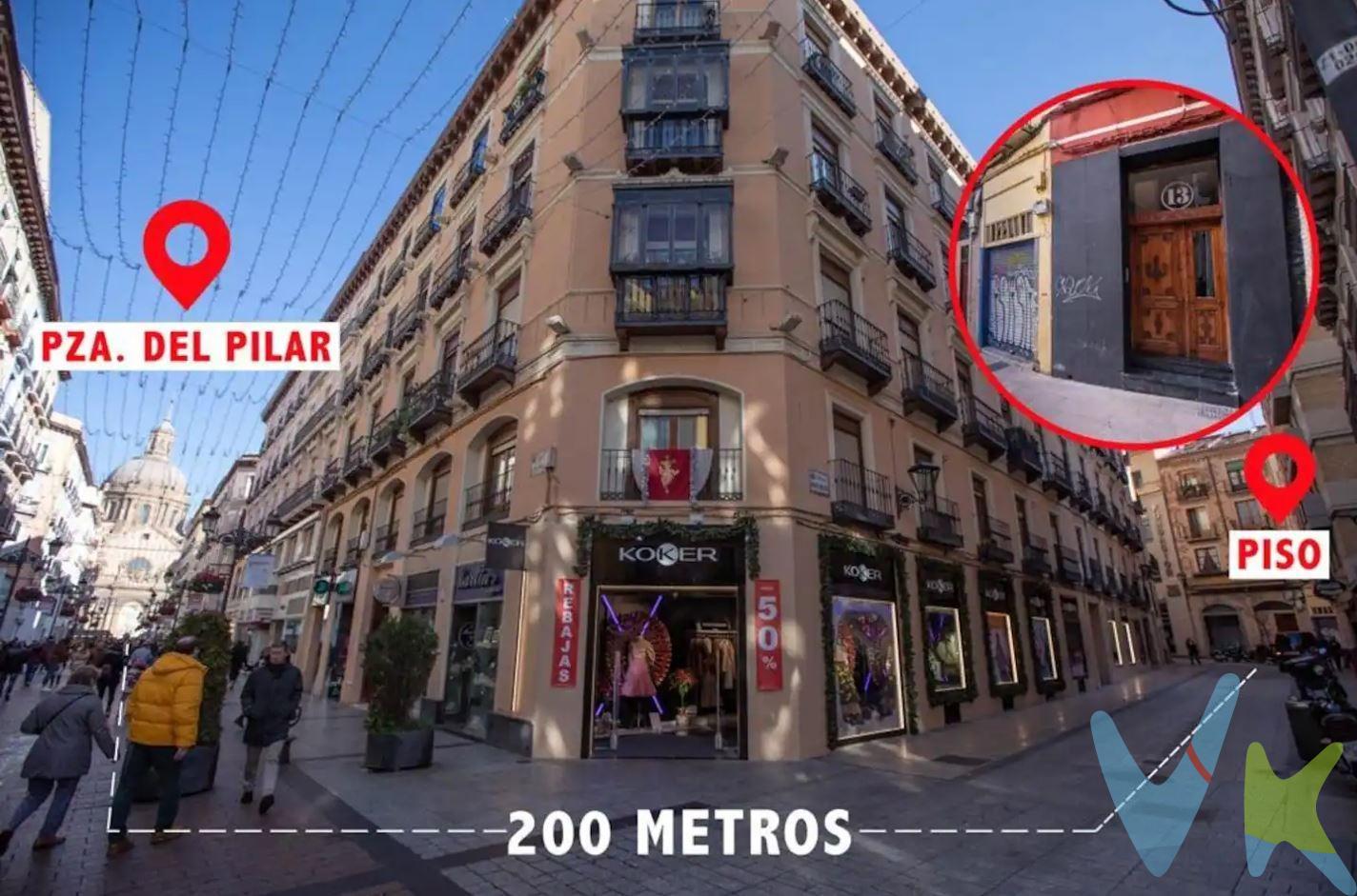 ¡Descubre tu nuevo hogar en el corazón de Zaragoza! . Este encantador apartamento tipo dúplex se encuentra en la calle San Braulio, junto a la emblemática calle Alfonso I y a pocos pasos de la Plaza del Pilar, ofreciéndote la mejor ubicación para disfrutar de la vida urbana. Con una superficie de 50m², este acogedor piso ha sido reformado recientemente y cuenta con un diseño moderno y funcional. En la planta principal, encontrarás el salón con cocina americana equipada (lavadora, vitrocerámica y nevera), perfecto para disfrutar de momentos en familia o recibir a tus amigos. Además, dispone de un moderno baño con ducha y una habitación doble que garantiza el descanso que mereces. Subiendo las escaleras, accederás a una segunda habitación, ideal como despacho, habitación de invitados o rincón de creatividad, brindando espacio y privacidad. . Pocos gastos de comunidad. No dejes pasar esta oportunidad de vivir en un lugar que combina excelente ubicación con encanto. ¡Contáctanos y ven a conocerlo!  ¡Tu nuevo hogar te está esperando!. 