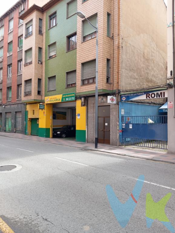 Se vende local en una ubicación privilegiada, con un sinfín de posibilidades para adaptarlo a tus necesidades.En realidad se trata de dos locales independientes, ideales para negocio de automoción, talleres o cualquier negocio que necesite espacios amplios y diáfanos y  techos altos.Además de las zonas de trabajo la propiedad dispone de mas  400m2 de aparcamiento que podría explotarse  como alquiler.Ambos locales tienen acceso directo a la calle y podrían comunicarse por el interior pudiendo utilizarse como locales independientes o con un aprovechamiento conjunto.Mieres es un municipio en constante crecimiento y este local se encuentra en una zona estratégica, la cercanía a otros comercios y servicios de la zona crea un entorno favorable para cualquier tipo de actividad comercial, potenciando su visibilidad y atractivo. No pierdas esta oportunidad de ampliar tu mercado y establecer tu negocio en un lugar estratégico. ¡Contáctanos hoy mismo y descubre todas las posibilidades que este local tiene para ti! 