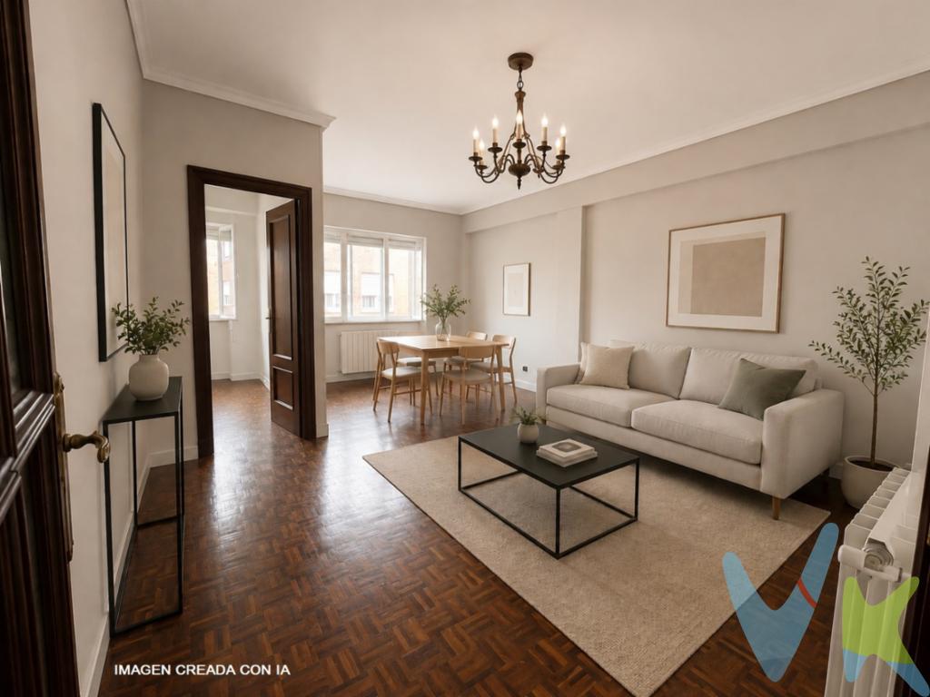 \"Piso con trastero en una de las zonas con mayor proyección de Torrelavega\"Te presentamos esta vivienda situada en la Calle Lasaga Larreta, en una ubicación estratégica de Torrelavega, a escasos minutos del centro y junto a la estación de tren para poder desplazarte con total comodidad.Uno de los grandes atractivos de este inmueble es su entorno; el proyecto de soterramiento de la vías del tren transformará esta zona en un nuevo espacio con amplias zonas verdes, paseos y áreas de ocio, lo que supondrá una importante mejora del entorno y una previsible revalorización de la zona.La vivienda se distribuye en tres dormitorios, un luminoso salón, cocina independiente y un baño, ofreciendo una distribución cómoda y funcional.  Además, dispone de un práctico trastero, un valor añadido ideal para almacenamiento y organización.El edificio también aporta un importante valor añadido, ya que cuenta con el portal recientemente reformado, ascensor a cota cero, lo que garantiza accesibilidad total y sistema de video vigilancia proporcionando mayor comodidad y seguridad a sus residentes.Su excelente ubicación permite disponer de todos los servicios a pocos minutos; supermercados, comercios, colegios, transporte público y excelentes comunicaciones.Una vivienda que combina ubicación, comodidad y una magnífica proyección de futuro, convirtiéndose en una oportunidad tanto para vivir como para invertir en una de las zonas con mayor potencial de Torrelavega.No dejes pasar esta ocasión al mejor precio, pídenos una visita y te lo enseñamos sin compromiso.Al comprador se le cobrarán 3.000 EUR + IVA de gastos de gestión.Gastos e Impuestos no incluidos en el precio. Compra sujeta a ITP. El comprador se hará cargo de los costes de la escritura e inscripción en el Registro de la Propiedad.Más información sobre transparencia, impuestos, gastos y condiciones de compraventa en nuestra web www.activanorte.com 