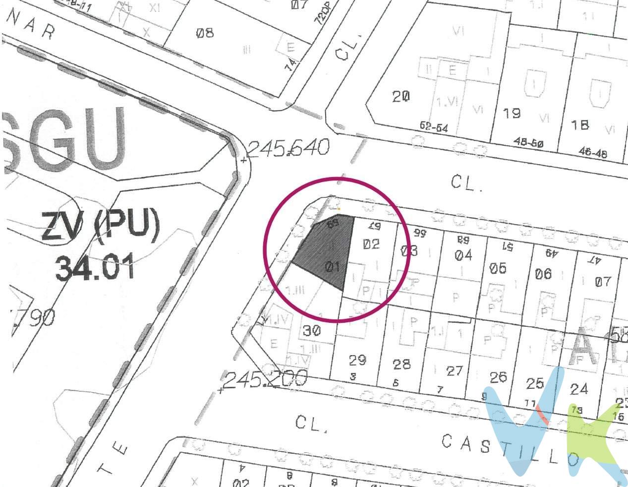 ¿Cuántas veces has soñado con diseñar tu propia casa desde cero sin renunciar a la comodidad de la ciudad? ¿O tal vez estás buscando una inversión inmobiliaria con alta rentabilidad? Este solar urbano en venta en la calle Parque es la oportunidad perfecta para dejar de buscar la casa ideal y empezar a construirla. Ubicado en una de las zonas más consolidadas de la ciudad, este terreno edificable te ofrece la libertad de proyectar un espacio totalmente a tu medida. ¿Qué puedes construir aquí? Potencial y normativa. La parcela cuenta con 70 m² de superficie y permite una edificabilidad máxima de 147,10 m² según la normativa urbanística de la zona. Gracias a esto, puedes desarrollar dos opciones de proyecto muy atractivas:. Tu unifamiliar soñado: Diseña una vivienda única distribuida en planta baja más tres alturas (PB+3). El espacio ideal para crear un hogar con terraza, zona de día diáfana y dormitorios independientes. Proyecto de inversión: Promociona dos viviendas tipo dúplex, un producto inmobiliario altamente demandado y con excelente rentabilidad tanto para venta como para alquiler. Ubicación estratégica: Naturaleza y servicios a un paso. Vivir o invertir aquí significa disfrutar de un entorno privilegiado que equilibra la tranquilidad con el día a día:. Pulmones verdes de Zaragoza: A un paseo de los Pinares de Venecia y del Parque Grande José Antonio Labordeta. Ideal para amantes del deporte, los paseos al aire libre y la naturaleza. Conectividad y vida de barrio: Todo el entorno de la Plaza de las Canteras a tu disposición, lo que te garantiza acceso inmediato a comercio de proximidad (tiendas, supermercados, servicios) y una excelente red de transporte público para moverte por toda la ciudad. No dejes pasar la oportunidad de adquirir un suelo urbano en una ubicación tan cotizada y con tantas posibilidades. Contacta hoy mismo con nosotros para recibir más información técnica o coordinar una visita. ¡Tu próximo gran proyecto empieza aquí!. *** Gastos e impuestos no incluidos. A título orientativo, en segundas transmisiones, el comprador abonará: Impuesto sobre Transmisiones Patrimoniales (ITP), tipo general en Aragón al 8% (*). Base de cálculo: mayor valor entre precio de compraventa o valor de referencia catastral. Gastos de Notaría y Registro: Aranceles variables según precio, número de copias y complejidad; cálculo según tarifas normativas. Si se precisa hipoteca: Tasación, condiciones y costes bancarios según entidad elegida por el comprador; así como gastos de gestoría y cualesquiera otros inherentes a la compraventa. No se incluyen otros gastos o tributos que puedan por Ley corresponder al comprador. Operación sujeta a doble mediación. Existen honorarios a cargo del comprador, salvo pacto en contrario, no incluidos en PVP. El consumidor conforme a la normativa vigente podrá solicitar información y documentación adicional relativa al inmueble, sus características, condiciones de la operación y del servicio de mediación en la oficina y/o a través de nuestro teléfono de contacto o mail. La agencia actúa exclusivamente como intermediaria en la compraventa, cuyas condiciones, en todo caso, estarán sujetas a la aceptación expresa del vendedor del inmueble y posterior formalización del contrato. La información suministrada se corresponde con la disponible a la fecha de publicación, pudiendo variar en función de las circunstancias o actualizaciones legales, contractuales y fiscales. Anuncio de carácter meramente informativo. Para una información exhaustiva sobre el funcionamiento, tipos impositivos y bonificaciones del ITP en Aragón, puede consultar el portal oficial de la Agencia Tributaria Autonómica. Tarifas notariales y registrales reguladas en el Anexo I del Real Decreto 1426/1989 y Anexo I del Real Decreto 1427/1989, respectivamente. Anuncio no vinculante, puede contener errores.