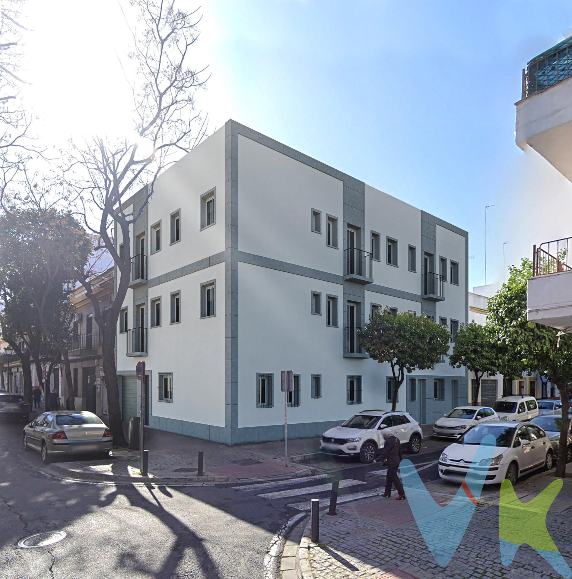 ¡Espectacular vivienda de Obra Nueva!. Este magnífico piso consta de 2 habitaciones, una de ellas en suite, lo que te brinda la comodidad y privacidad que deseas. Además, cuenta con otro baño más, perfecto para satisfacer todas tus necesidades. El espacio de vida se complementa con un acogedor salón-comedor, donde podrás relajarte y disfrutar de momentos inolvidables en compañía de tus seres queridos. Pero eso no es todo, la vivienda también cuenta con un impresionante patio de 24,25 metros cuadrados, un verdadero oasis de tranquilidad y un espacio ideal para disfrutar del aire libre. Con una superficie total construida de 80,27 metros cuadrados y 77,75 metros cuadrados útiles, este piso ofrece un diseño funcional y bien distribuido que aprovecha cada rincón de forma eficiente. Su entrada independiente desde la calle te brinda una total privacidad y evita tener que pasar por el bloque. Si necesitas espacio adicional para tu vehículo y almacenamiento, tenemos la opción de adquirir el garaje y trastero por un precio de 23.000€, más el 10% de IVA. Así podrás tener todo organizado y aprovechar al máximo las comodidades de tu nuevo hogar. La ubicación es inmejorable, situada en una excelente zona del Cerro del Águila, en Sevilla, calle Afán de Ribera esquina con Aníbal González, con una amplia oferta de servicios al alcance de tu mano. Disfrutarás de la comodidad de tener tiendas, restaurantes y todo lo que necesitas a pocos pasos de distancia. No dudes en preguntar si necesitas más información. Estaremos encantados de ayudarte a encontrar tu hogar ideal. ¡No dejes pasar esta oportunidad única!. Para obtener más información sobre la venta de esta maravillosa vivienda y conocer en detalle todas las calidades y características que ofrece, te invitamos a que te pongas en contacto con nosotros. Estaremos encantados de atenderte y brindarte toda la información que necesites. Al precio de venta habría que añadirle el 10% + IVA.