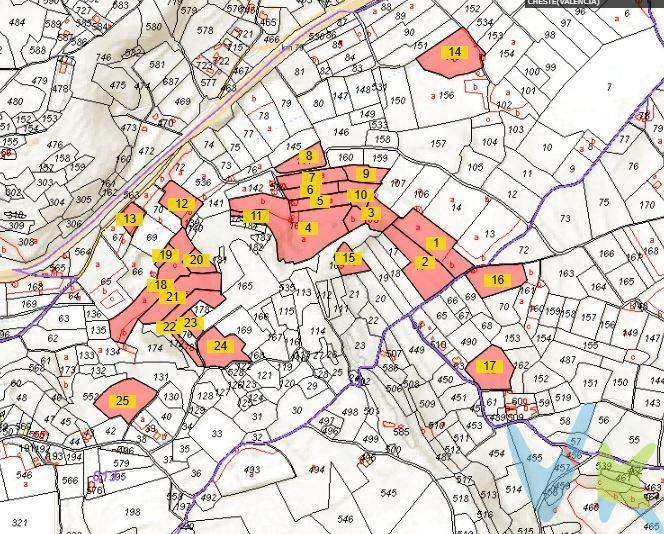PARCELAS A 2KM DE CHESTE. El conjunto suma una superficie total de 152,440 hanegadas a 2.500€ y 3.500€ por hanegada, dependiendo de la producción, consolidando un volumen de terreno muy competitivo en la zona. El plano catastral muestra una selección de 25 parcelas clave (resaltadas en tonos rojizos y numeradas secuencialmente) ubicadas estratégicamente a 2 km de Cheste, Valencia. Esta cartera de suelo representa una oportunidad única. de inversión a medio y largo plazo debido a su ubicación Estratégica: Situadas en el entorno inmediato de Cheste, una zona con un dinamismo económico consolidado gracias al circuito de velocidad Ricardo Tormo y a sus nodos logísticos con una presión Demográfica e Industrial: El crecimiento continuo del área metropolitana de Valencia impulsa la necesidad imperativa de ampliar el territorio urbanizable y logístico hacia municipios adyacentes bien conectados. Desglose del precio:. 152 hanegadas : 532.000€. Pozo, bomba, motor: 310.000€. Tiene un valor de 350.000€. La propiedad destaca por contar con una infraestructura hídrica y energética completamente equipada y legalizada, lista para dar soporte técnico a toda la superficie:. Pozo Propio con Alto Caudal. Instalaciones Tecnológicas. Capacidad de Almacenamiento. Producción Agrícola Activa: Varias de las parcelas disponen de campos de olivos y algarrobos en plena producción, aportando un rendimiento económico inmediato mientras se consolida el valor del suelo. Invertir en este suelo no es solo adquirir metros cuadrados, sino asegurar una posición privilegiada ante la futura expansión urbana e industrial de la comarca. La morfología del terreno, su equipamiento hídrico excepcional y la subdivisión actual facilitan tanto la adquisición total como el desarrollo por fases. VENTA:. PVP 842.000€. Gastos e impuestos no incluidos en el precio. La compra conlleva impuestos y gastos de formalización para el comprador. A título orientativo se informa que en segundas transmisiones el ITP con carácter general en Valencia es del 10%, pudiendo existir otros tipos impositivos atendiendo a las circunstancias personales del comprador u otras circunstancias previstas legalmente. Base imponible del impuesto el mayor valor entre el precio de compraventa, la tasación o el valor de referencia catastral. En cuanto a los gastos de notaría y registro, en su caso, suelen oscilar aprox. entre 1,5% y 2,5% (aranceles variables según precio, n.º de copias y complejidad). El comprador elige notario. Si el comprador precisase de hipoteca: tasación, condiciones y costes bancarios serán según entidad elegida por el comprador, así como los gastos de gestoría, y cualesquiera otros gastos inherentes a la formalización de la compraventa que legalmente correspondan a la parte compradora, salvo pacto expreso en contrario con el vendedor. El consumidor tiene, conforme a la normativa vigente, a su disposición información y documentación adicional relativa al inmueble y condiciones de la compraventa, que podrá ser consultada en C/Joaquín Costa 4, bajo 46005 Valencia o urbe2@remax.es. Honorarios de mediación inmobiliaria a cargo del COMPRADOR: (3% del precio final de venta más IVA (21%), salvo otro pacto.); y de VENDEDOR (según acuerdo con el mismo). Se informa al consumidor que la agencia actúa como intermediaria inmobiliaria en la operación, estando cualquier eventual compraventa y sus condiciones sujeta a la aceptación expresa del propietario-vendedor y a la posterior formalización del correspondiente contrato.