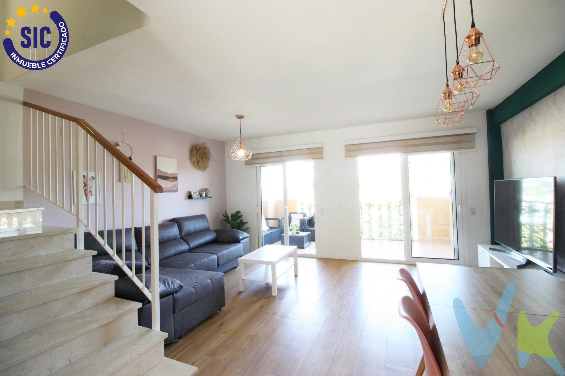 ¡¡Exclusiva vivienda adosada en la prestigiosa Urbanización El Bosque (Chiva), con tan solo 12 vecinos!!. Descubre esta magnífica propiedad de tres alturas ubicada en una de las urbanizaciones más cotizadas de Valencia. Rodeada de naturaleza y privacidad, esta vivienda te ofrece un estilo de vida tranquilo y seguro en un entorno residencial de alto nivel. La casa cuenta con CUATRO ESPACIOSOS DORMITORIOS, cuatro baños completos, una BUHARDILLA luminosa perfecta para zona de ocio o teletrabajo, y DOS TERRAZAS con vistas despejadas que invitan a disfrutar de cada atardecer. Dispone además de GARAJE privado, trastero y aire acondicionado por conductos para asegurar el máximo confort durante todo el año. Como valor añadido, la propiedad incluye una PARCELA PRIVADA DE 35 m², un espacio ideal para crear tu zona de relax, instalar un jardín, una pequeña piscina, barbacoa o ese rincón chill out que siempre has soñado. Vivir aquí es sinónimo de calidad de vida. La urbanización El Bosque ofrece servicios exclusivos como campo de golf, gimnasio, club de tenis, centro ecuestre, piscina comunitaria y zona de restaurantes, todo ello en un entorno natural privilegiado y con excelente conexión a Valencia. Una oportunidad única para quienes buscan comodidad, naturaleza y seguridad sin renunciar a estar cerca de la ciudad. Contáctanos hoy mismo y te enviaremos toda la información. Y mientras tanto, no te pierdas nuestro tour virtual. ¡Esta casa te enamorará!. La venta de esta propiedad se realiza mediante contrato de exclusiva compartida, lo que garantiza la máxima difusión y profesionalidad, gracias a la colaboración con más de 150 agencias inmobiliarias. Gastos de compraventa (notaría, registro, impuestos y honorarios) no incluidos en el precio. Inmueble sujeto a período de transparencia.