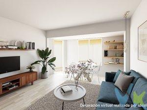 Presentamos un acogedor piso de 86 m², ubicado en un segundo piso sin ascensor, ideal para quienes buscan un hogar luminoso y reformado. Este inmueble cuenta con un balcón que aporta luz natural y vistas al exterior, creando un ambiente agradable. El edificio se caracteriza por su tranquilidad, lo que lo convierte en un espacio ideal para disfrutar de la vida cotidiana. La reforma reciente ha modernizado los espacios, brindando comodidad y funcionalidad. Si está buscando un piso que combine luminosidad, reforma y un entorno pacífico, este es el lugar ideal para usted. No dude en ponerse en contacto para más información o para programar una visita. Teléfono 96 172 45 35 ext 2. Móvil 644 21 34 93. www.grupo-vive.com. vivexativa@grupo-vive.com