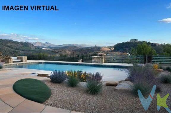 En el corazón del Alto Palancia, rodeado de un paisaje incomparable con vistas a la vega del río Palancia y a tan sólo 2 km de la histórica localidad de Segorbe, se vende este amplio chalet de más de 1.200 m² construidos, más una parcela de 7.000 m², ideal para para albergar toda clase de lujos:  piscina, pista de tenis, terrazas, parque infantil…. El inmueble está distribuido de la siguiente manera: planta baja, sótano y primera planta, a la que se puede añadir otra terraza en la parte superior. Un total de 8254 m2. con una ubicación privilegiada que lo convierten en el lugar perfecto para los amantes de la naturaleza. Situado en una zona tranquila próxima a la Sierra de Espadán y la Sierra Calderona, este lugar ofrece amaneceres espectaculares, a tan sólo 5’ del Complejo Acuático Segorbina Park, a 3’ del Centro Hípico de Segorbe y próximo al paraje natural del Salto de la Novia de Navajas o la Ermita de la Esperanza con su popular manantial. A tan sólo 30’ de las populares playas de Sagunto, El Puig o Canet, se puede acceder por la autovía A-23. Por tren: parada de Corredor del Cantábrico. No deje pasar esta oportunidad única. Este inmueble, listo para ser reformado según sus preferencias, representa una oportunidad excepcional para hacer realidad la casa de sus sueños en una localización inmejorable y un precio inigualable. Posibilidad de financiación: Consulte a nuestro departamento financiero. Nota: En el precio no están incluidos los gastos de compraventa ni los honorarios de la agencia. Este anuncio incluye algunas infografías. 