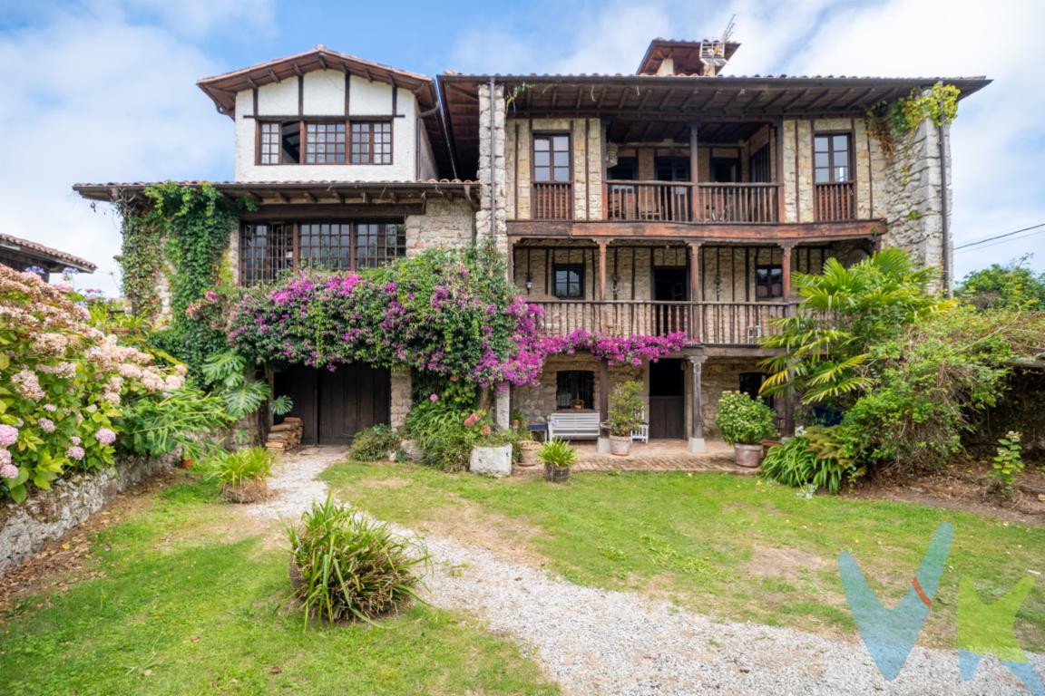 Se vende casona singular en Balmori (Llanes, Asturias), en un entorno privilegiado cerca de los Picos de Europa y de las playas del norte.La vivienda, con 554 m² construidos en una parcela de 2.500 m², combina el estilo tradicional asturiano con influencias orientales únicas en sus materiales y detalles decorativos.Se distribuye en tres plantas, con 3 salones amplios, 4 dormitorios, 4 baños (2 en suite), 2 cocinas, terrazas con vistas, además de garaje y lavandería.El exterior destaca por su jardín con zonas diferenciadas, cenador y pozo acondicionado. Incluye también una panera rehabilitada como vivienda independiente.Una propiedad exclusiva, ideal como residencia o segunda vivienda, que combina amplitud, carácter y un entorno natural excepcional. Añadir a todo lo anterior que la propiedad tiene licencia para alquiler turístico, algo muy rentable ya que la zona esta muy demandada turísticamente.Gastos e impuestos no incluidos en el precio. A título orientativo, en segundas transmisiones, el comprador abonará el Impuesto sobre Transmisiones Patrimoniales (ITP). Para consultar los porcentajes del ITP en Asturias puede hacerlo a través de la web oficial de servicios tributarios del Principado de Asturias https://sede.tributasenasturias.es/sites/sede/default/es_ES/Que-quieres-hacer/Transmisiones-Patrimoniales-y-AJD. La base imponible será el mayor valor entre precio de compraventa, tasación o valor de referencia catastral. Gastos de notaría y registro según aranceles variables según precio, número de copias y complejidad.  El comprador escoge libremente notario. El vendedor asume la plusvalía y el resto de gastos son del comprador. Si se precisa hipoteca: Tasación, condiciones y costes bancarios según entidad elegida por el comprador; así como los gastos de gestoría y cualesquiera otros inherentes a la formalización de la compraventa. De acuerdo con la ley, no se incluyen en el precio otros gastos o tributos que legalmente correspondan al comprador. Honorarios de intermediación inmobiliaria a cargo del vendedor. El consumidor tiene derecho, conforme a la normativa vigente, a disponer de información y documentación adicional relativa al inmueble y condiciones de la compraventa, accesible en la sede física o mediante correo electrónico de la Agencia cuyos datos de contacto aparecen en la página web. La agencia actúa exclusivamente como intermediaria en la operación. Cualquier compraventa y sus condiciones quedan sujetas en todo caso a la aceptación expresa del vendedor del inmueble y a la posterior formalización del correspondiente contrato. El presente anuncio tiene carácter meramente informativo; la información suministrada se corresponde con la disponible a la fecha de publicación, pudiendo variar en función de las circunstancias o actualizaciones legales, contractuales y fiscales.