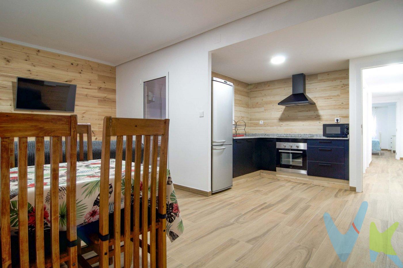 Vivienda alquilada en 650€, con contrato en vigor hasta Mayo de 2026. Oportunidad única en el corazón de Mislata. Te presentamos esta vivienda completamente reformada, situada en la tranquila y bien conectada calle Antoni Aparisi. Con una cómoda ubicación en una primera planta (sin ascensor), este hogar destaca por sus amplias estancias y su diseño moderno y funcional. Distribución impecable:. 4 dormitorios ideales para familias o para adaptarlos como oficina, vestidor o cuarto de juegos. Cocina abierta al comedor, totalmente equipada, perfecta para disfrutar de reuniones en un espacio luminoso y acogedor. Baño moderno, reformado con materiales de alta calidad. Patio interior privado, accesible desde la vivienda, ideal como zona de lavado o para personalizarlo como pequeño rincón exterior. Esta propiedad combina comodidad, estilo y funcionalidad, convirtiéndose en una opción excepcional para quienes buscan un hogar listo para entrar a vivir. ¡No pierdas la oportunidad de visitarla y enamorarte!. La descripción del presente inmueble e imágenes tienen mero carácter informativo y en ningún caso carácter contractual, pudiendo ser modificados por la inmobiliaria comercializadora sin que ello implique responsabilidad alguna frente a terceros. En el precio de venta a público, esta propiedad NO incluye los gastos de adquisición (Notario, registro, gestión, honorarios, etc…).