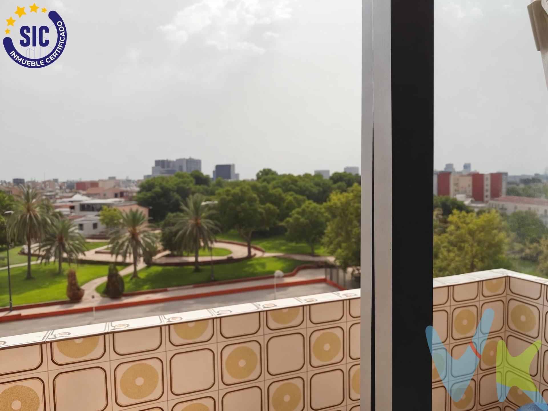 VIVIENDA ALQUILADA HASTA SEPTIEMBRE DE 2029 ¡SOLO PARA INVERSORES! RENTA ACTUAL 870€/mes. Remax Urbe 2 te presenta en exclusiva esta vivienda totalmente exterior en Benimamet. . La propiedad se compone de tres dormitorios, dos simples y uno doble, un baño, una cocina cerrada y un salón con salida al balcón, donde se junta comodidad, funcionalidad y espacios bien aprovechados. La orientación del inmueble es perfecta, ya que al estar situada en frente de un parque, situado en la quinta altura con ascensor hacen que sea una vivienda muy luminosa. El piso actualmente se encuentra alquilado. El contrato actual se encuentra con seguro de impago. Contrato vigente hasta 09/2029 y una renta de 870€/mes, lo que garantiza rentabilidad inmediata desde el primer día. Si quieres una rentabilidad segura está es una oportunidad a tener en cuenta. A tan solo 170 metros se encuentra la estación de Benimamet que conecta con el centro de Valencia y varias paradas de autobús en un radio de 300 metros. La descripción del presente inmueble e imágenes tienen mero carácter informativo y en ningún caso carácter contractual, pudiendo ser modificados por la inmobiliaria comercializadora sin que ello implique responsabilidad alguna frente a terceros. En el precio de venta a público, esta propiedad NO incluye los gastos de adquisición (Notario, registro, gestión, honorarios, etc…).