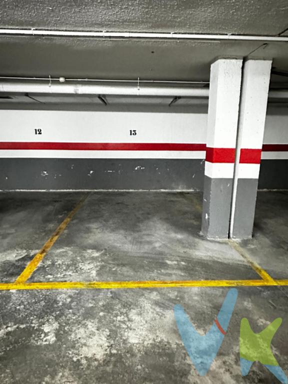 Plaza de garaje en la zona playa de Puerto de Sagunto.Se vende plaza de garaje situada en la zona playa de Puerto de Sagunto, una ubicación especialmente práctica para quienes viven en la zona, disponen de una segunda residencia cerca del mar o desean contar con un lugar fijo donde estacionar su vehículo.La plaza se encuentra en un garaje comunitario cubierto, protegiendo el vehículo de la exposición directa al sol, la lluvia y las inclemencias meteorológicas.El acceso al garaje se realiza mediante rampa y el interior dispone de iluminación y zonas comunes de circulación, facilitando el desplazamiento hasta la plaza.El espacio se encuentra correctamente delimitado mediante líneas pintadas en el pavimento.Disponer de una plaza de garaje en esta zona supone una gran comodidad durante todo el año y, especialmente, en los meses de verano, fines de semana y periodos vacacionales, cuando aumenta considerablemente la demanda de aparcamiento en las proximidades de la playa.También puede resultar una opción interesante como inversión, debido a la demanda habitual de plazas de aparcamiento por parte de residentes, propietarios de segundas viviendas y visitantes de la zona.Una excelente oportunidad para dejar de perder tiempo buscando aparcamiento y disfrutar de la tranquilidad de disponer siempre de un espacio propio.El plano publicado es comercial, meramente orientativo y no contractual.REF: 4707.