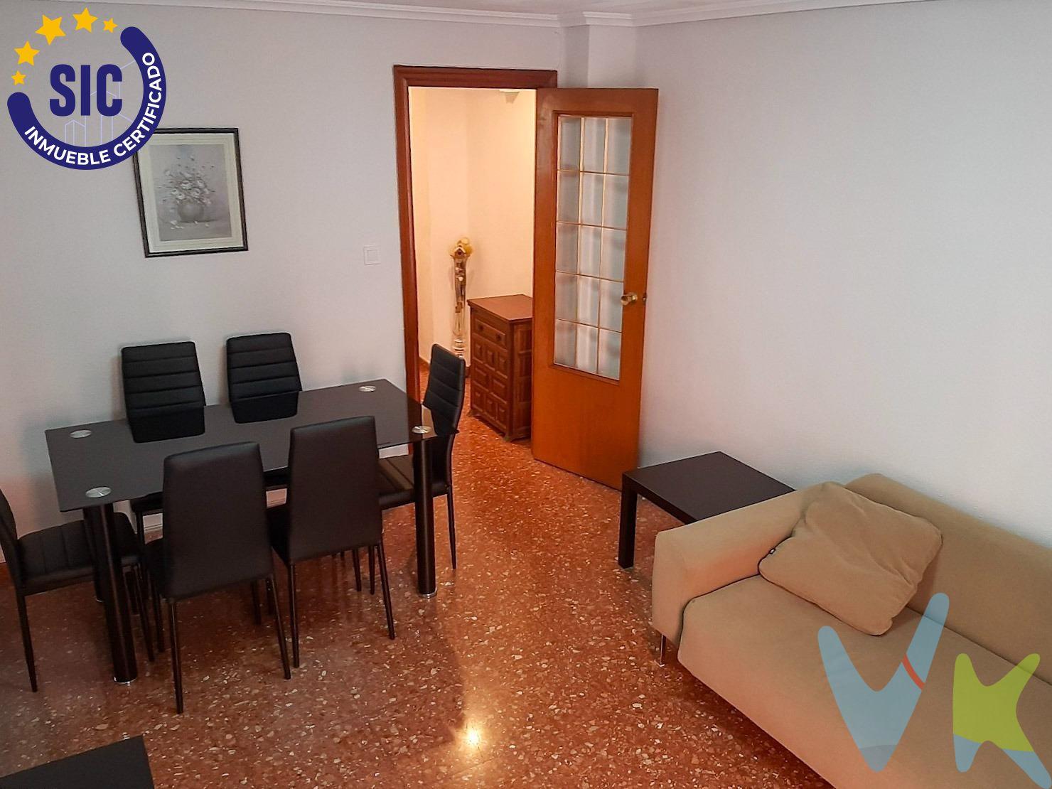 ¡Oportunidad única! Se vende magnífica vivienda junto a la AVENIDA NOU DE OCTUBRE, en una ubicación inmejorable. Piso en venta en Soternes, València. Este cómodo piso cuenta con dos dormitorios, un baño, y se encuentra en perfectas condiciones, listo para entrar a vivir sin necesidad de reformas. Su excelente ubicación lo convierte en una opción ideal para aquellos que buscan comodidad y calidad. La propiedad se encuentra a pocos pasos de la parada de METRO NOU DE OCTUBRE, con múltiples opciones de transporte público, como diversas paradas de autobús, lo que facilita la movilidad. Además, está a solo dos calles de MISLATA, lo que ofrece aún más ventajas en cuanto a servicios y accesibilidad. A escasos minutos del HOSPITAL GENERAL y rodeado de zonas verdes como el PARQUE DEL OESTE, disfrutarás de un entorno tranquilo y saludable, sin renunciar a la proximidad de todos los servicios necesarios. ¡No dejes pasar esta oportunidad! Contáctanos para agendar tu visita. ¡Te Esperamos!. La descripción del presente inmueble e imágenes tienen mero carácter informativo y en ningún caso carácter contractual, pudiendo ser modificados por la inmobiliaria comercializadora sin que ello implique responsabilidad alguna frente a terceros. En el precio de venta a público, esta propiedad NO incluye los gastos de adquisición (Notario, registro, gestión, honorarios, etc…). 