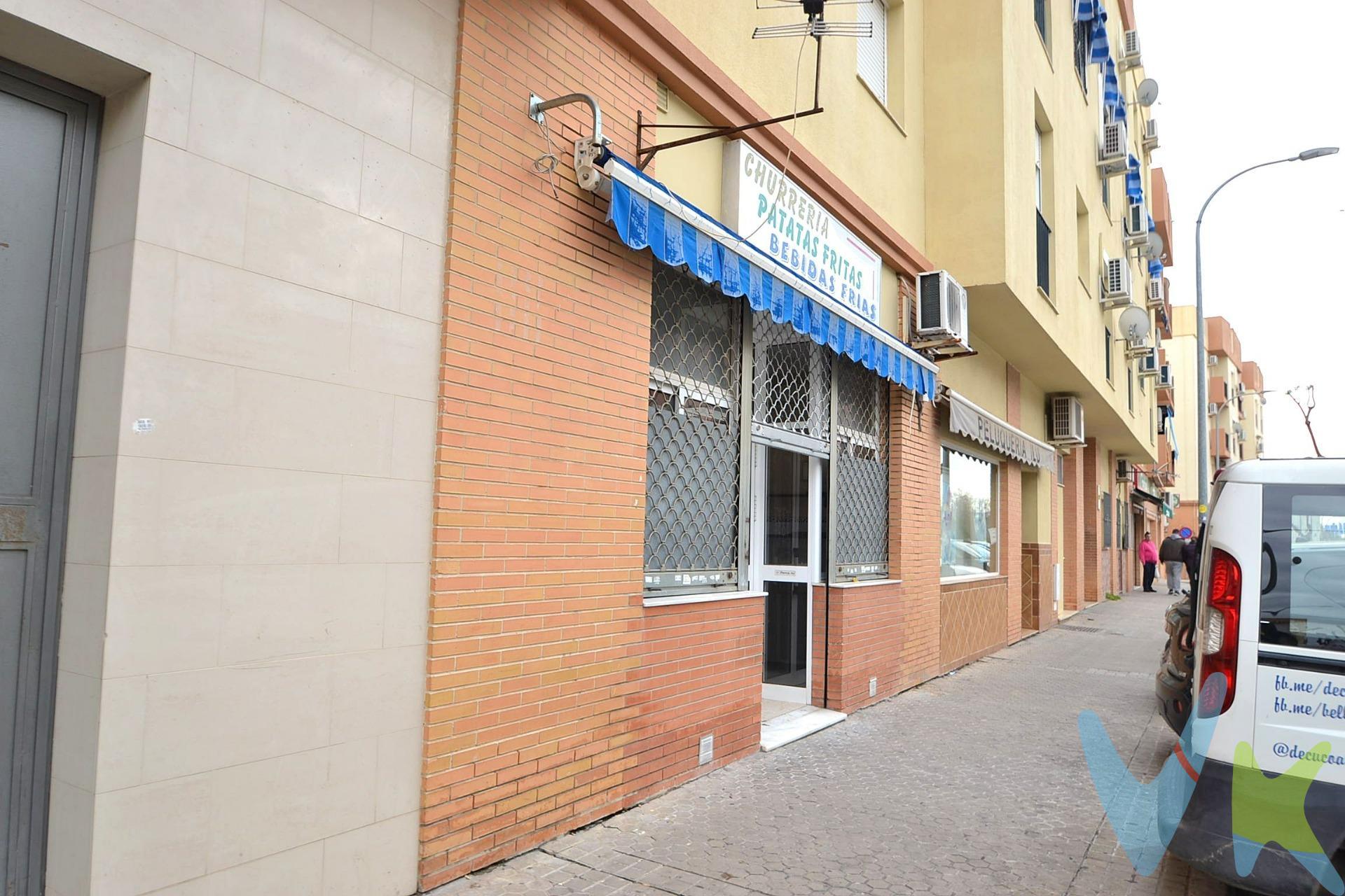 Local en venta en calle Turia, Camas. Local de 36 metros cuadrados construidos en venta en la calle Turia, una de las calles más transitadas de Camas. Te presento esta oportunidad de montar tu propio negocio en una de las mejores zonas de Camas. Se trata de la calle Turia, justamente al lado de la avenida Dolores Ibárruri y la barriada Hiconsa, dos de los barrios más densamente poblados de Camas. Este local está completamente adaptado para hacer una churrería, ya que ha sido su actividad en los últimos años. Todo el equipamiento podría venderse mediante acuerdo aparte. No lo dudes y llamame. Informamos a nuestros clientes que el precio de venta no incluye lo siguiente: Honorarios de la agencia inmobiliaria, impuestos (el Impuesto de Transmisiones Patrimoniales, I.V.A. o A.J.D., en su caso), otros gastos de la compraventa (gastos de registro de la Propiedad, Notaría, gestoría ni de posible financiación). Documento F.I.A. a disposición del consumidor según Decreto 218/2005 Junta de Andalucía.