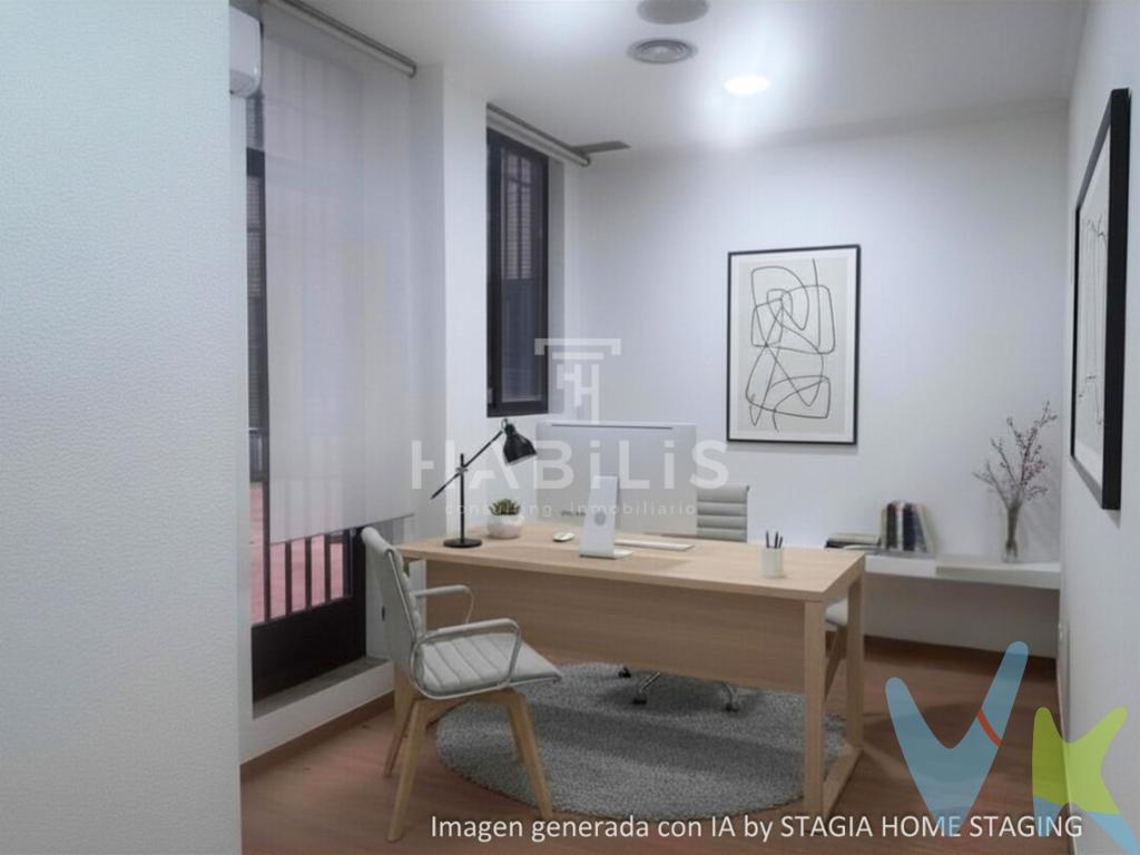 HABILIS Consulting Inmobiliario vende práctica oficina en edificio mixto situado en la Avenida de Europa, una de las zonas más demandadas y mejor comunicadas de Toledo, con opción a compra de plaza de parking en el mismo edificio.Se trata de una oficina de 74 m² muy bien aprovechados, pensada para entrar a trabajar desde el primer día y adaptarse a diferentes tipos de negocio (despachos profesionales, asesoría, consultoría, formación, servicios, etc.). DISTRIBUCIÓN DE LA OFICINA2 baños de uso exclusivo, muy cómodos para trabajadores y visitas.Zona de office, ideal como espacio de descanso del personal o pequeño office para café y comidas rápidas.4 despachos independientes, perfectos para despachos de dirección, salas para recibir clientes o zonas de trabajo en equipo.La distribución permite trabajar con comodidad manteniendo privacidad en las reuniones, zonas de concentración y atención al público. Es un espacio funcional, fácil de amueblar y de organizar según las necesidades de cada empresa. EDIFICIO MIXTO Y OPCIÓN DE PARKING La oficina se encuentra en un edificio mixto (residencial y terciario), lo que aporta un entorno tranquilo y seguro durante todo el día. Existe la posibilidad de comprar plaza de parking en el mismo edificio.PRECIO OPCIONAL DE LA PLAZA DE PARKING  13.500EUR UBICACIÓN Y SERVICIOS CERCANOS La Avenida de Europa es una zona consolidada, con todo tipo de servicios a pocos minutos a pie:Paradas de autobús urbano y buenas conexiones con el centro de Toledo y principales vías de accesoRestaurantes, cafeterías y comercios de diario.Entidades bancarias, asesorías, negocios y oficinas. Es una ubicación perfecta para dar una imagen profesional a clientes y proveedores, y al mismo tiempo ofrecer a tu equipo un entorno cómodo, con servicios y buenas comunicaciones. Si buscas una oficina práctica, bien distribuida y en una de las mejores zonas de Toledo para trabajar, esta es una muy buena oportunidad. Nuestro Departamento Financiero le asesorará de la mejor financiación a su medida para su NEGOCIO Para más información y visitasHABILIS Consulting Inmobiliario Le esperamos en nuestra agencia, en Calle Diputación nº 7 (local), Toledo Teléfono:  624 260 263 