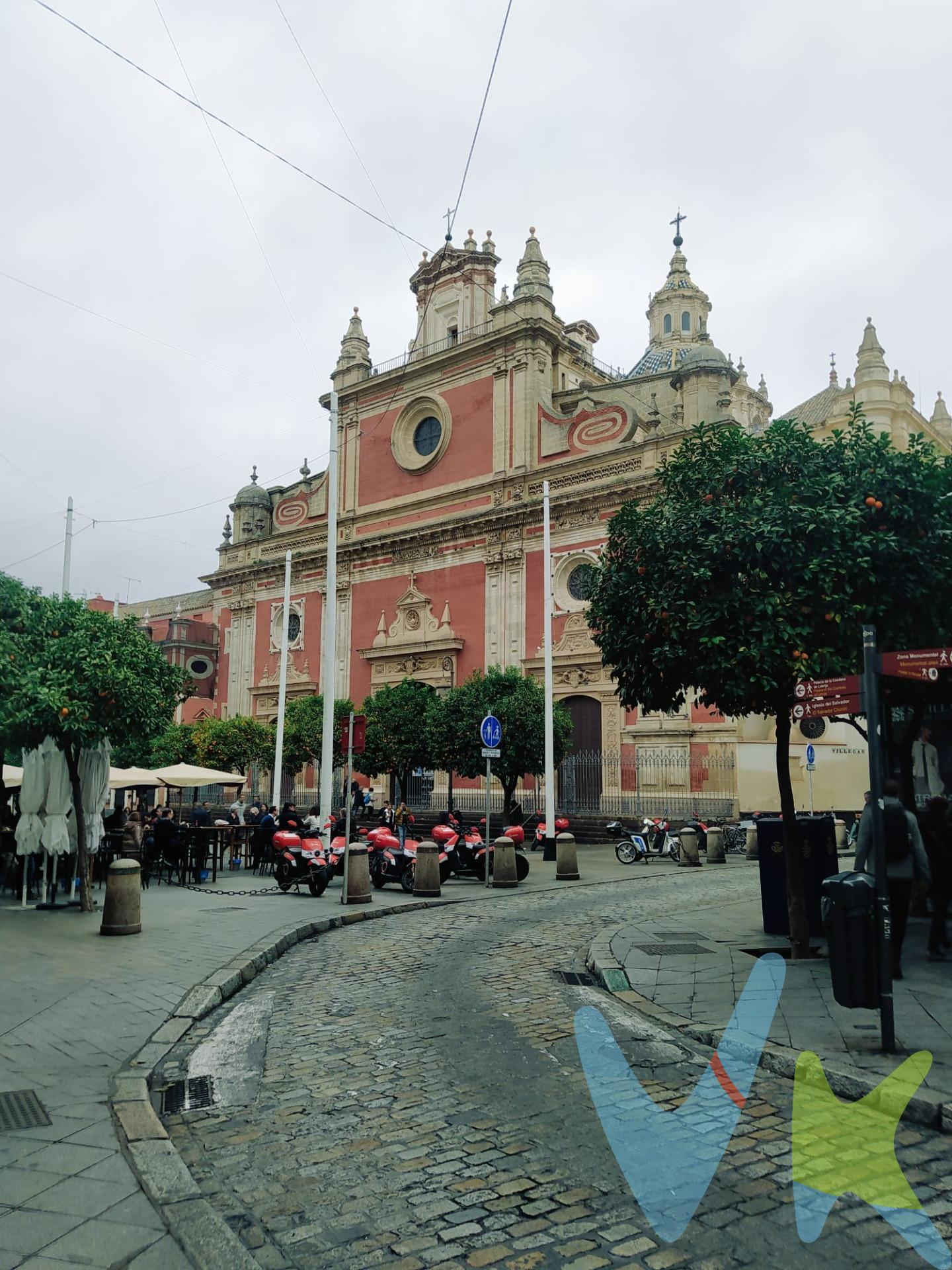 Oportunidad única en pleno centro de Sevilla!!!. Estupenda plaza de garaje junto Plaza del Salvador, se olvidará de buscar aparcamiento y podrá aparcar su vehículo con total comodidad y disfrutar de su tiempo. Amplia y muy cómoda, con fácil acceso. Solicite más información sin compromiso!!!. Informamos a nuestros clientes compradores que el precio de venta no incluye lo siguiente: Honorarios de la agencia inmobiliaria, Impuestos (I.T.P., I.V.A. o A.J.D., en su caso) ni otros gastos de la compraventa (gastos de Registro de la Propiedad, Notaría, Gestoría ni de posible Financiación). Documento D.I.A. a disposición del consumidor según Decreto 218/2005 Junta de Andalucía. 