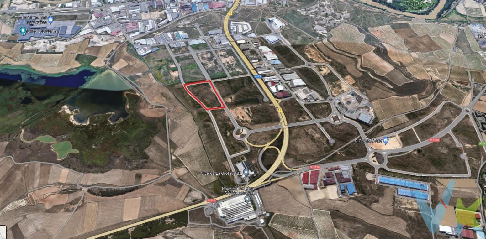 Parcela industrial en el nuevo polígono de Las Cañas de Logroño. De gran tamaño que proporciona gran versatilidad para cualquier implantación. Edificabilidad 25.147 m². Retranqueos al vial de 10 metros y no hay laterales ni traseros. La parcela es una manzana completa que facilita cualquier uso.