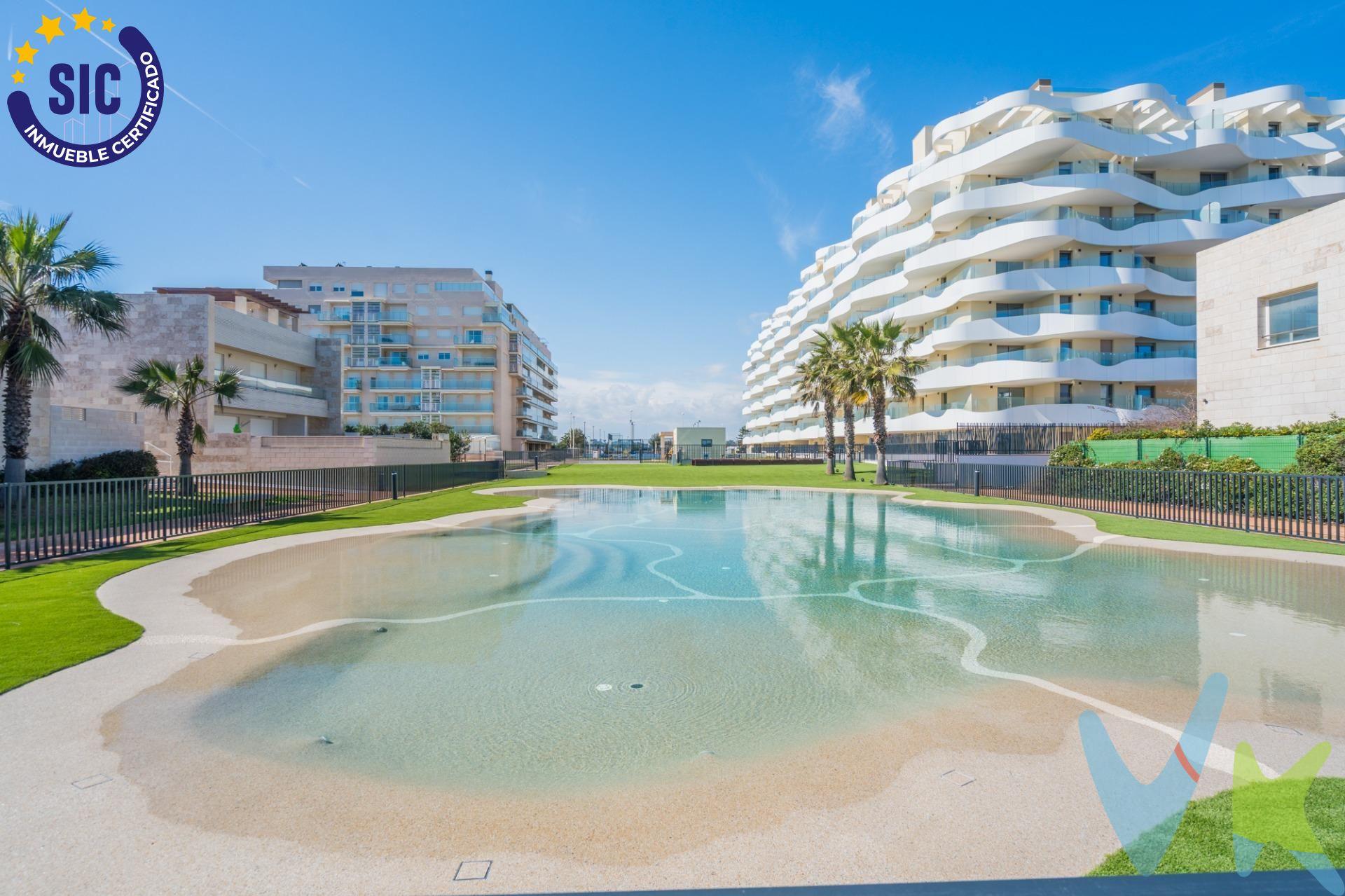 EL MAR COMO HORIZONTE, EL LUJO COMO ESTÁNDAR. ✨ RESIDENCIAL DUNE: TU NUEVO REFUGIO EN PRIMERA LÍNEA. Hay lugares que no se explican, se sienten. En la mejor ubicación de la Playa de El Puig, a tan solo 15 minutos de Valencia, se alza Dune Mediterranean: un icono de arquitectura vanguardista donde el azul del Mediterráneo se convierte en el cuadro principal de tu salón. - UNA VIVIENDA DISEÑADA PARA LOS SENTIDOS. Ubicada en una cuarta planta, esta propiedad de obra nueva (entrega febrero 2026) es un tributo a la luz y al espacio:. •	Vistas Infinitas: Una espectacular terraza privada concebida como una extensión del salón, perfecta para cenas bajo las estrellas o amaneceres frente al mar. •	Diseño Inteligente: 95 m² donde la zona de día (cocina, comedor y salón) fluye hacia el exterior, mientras que sus 3 dormitorios dobles buscan la calma y el descanso. •	Detalles que Enamoran: 2 baños de diseño, cocina de alta gama con inducción invisible y acabados premium en cada rincón. •	Comodidad Absoluta: Incluye plaza de garaje y trastero privado. CALIDADES PREMIUM Y ALTA TECNOLOGÍA. Un hogar donde la sostenibilidad y el confort van de la mano:. •	Cocina de diseño: Con inducción invisible integrada en la encimera, horno y campana extractora. •	Climatización avanzada: Sistema de aerotermia frío/calor por conductos y ventilación de bajo consumo. •	Máximo aislamiento: Carpintería de aluminio de alta gama con doble acristalamiento y persianas eléctricas. •	Seguridad: Puerta de acceso acorazada y videoportero. - UBICACIÓN ESTRATÉGICA. Dune se sitúa en una población histórica de gran valor paisajístico, combinando la tranquilidad de la playa con la cercanía a la ciudad:. •	Valencia Centro: 19 km (15-20 min). •	Aeropuerto: Conexión rápida por la AP-7/A-7. - UN OASIS DE BIENESTAR (CLUB PRIVADO). Vivir en Dune no es solo tener una casa, es pertenecer a un entorno de desconexión total:. •	 Piscina tipo "Playa": Un espejo de agua cristalina que se funde con el entorno. •	 Vida Activa: Pista de pádel, gimnasio de última generación y áreas de fitness. •	 Equilibrio: Espacios de Coworking y Social Club para trabajar o celebrar sin salir de tu paraíso. •	 Para los más pequeños: Kids Garden y zonas verdes con paisajismo mediterráneo. - EXCLUSIVIDAD Y SOSTENIBILIDAD. Siente el confort de la Aerotermia de bajo consumo, la seguridad de una puerta acorazada y la elegancia de una arquitectura que respeta y ensalza el paisaje costero. ¿Estás listo para que el sonido de las olas sea tu banda sonora diaria? No lo dudes este va a ser tu nuevo hogar !!!!!!. -----------------------------------------------------------------------------------------------------------------------------. Por mandato expreso del propietario, comercializamos este inmueble en exclusiva, lo que le garantiza el acceso a toda la información. Por este motivo, se ruega no molestar al propietario, a los ocupantes de la propiedad o a los vecinos. Muchas gracias por su comprensión. Si usted es agente inmobiliario y tiene un cliente para este inmueble, llámenos: estaremos encantados de colaborar. 